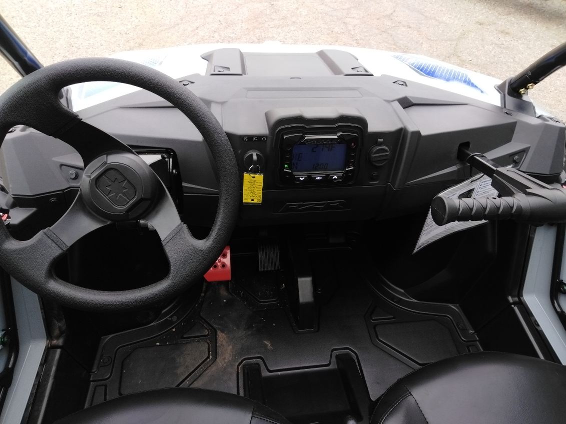 2025 Polaris RZR 200 - Photo 7