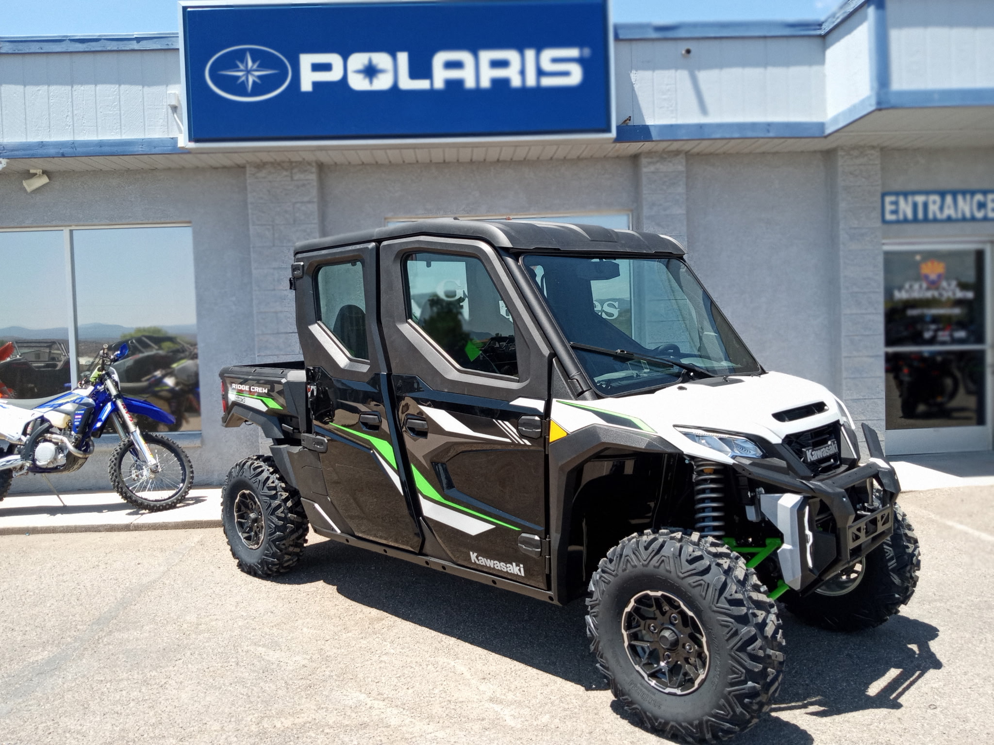 2025 Kawasaki RIDGE XR Crew HVAC - Photo 2