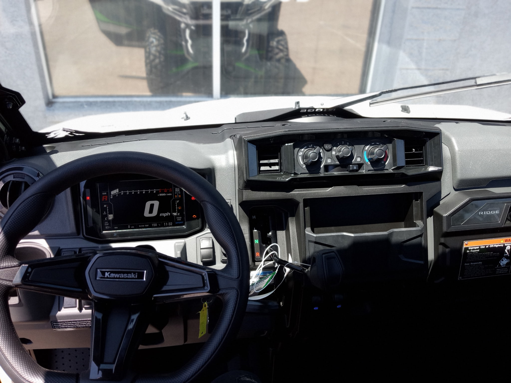 2025 Kawasaki RIDGE XR Crew HVAC - Photo 8