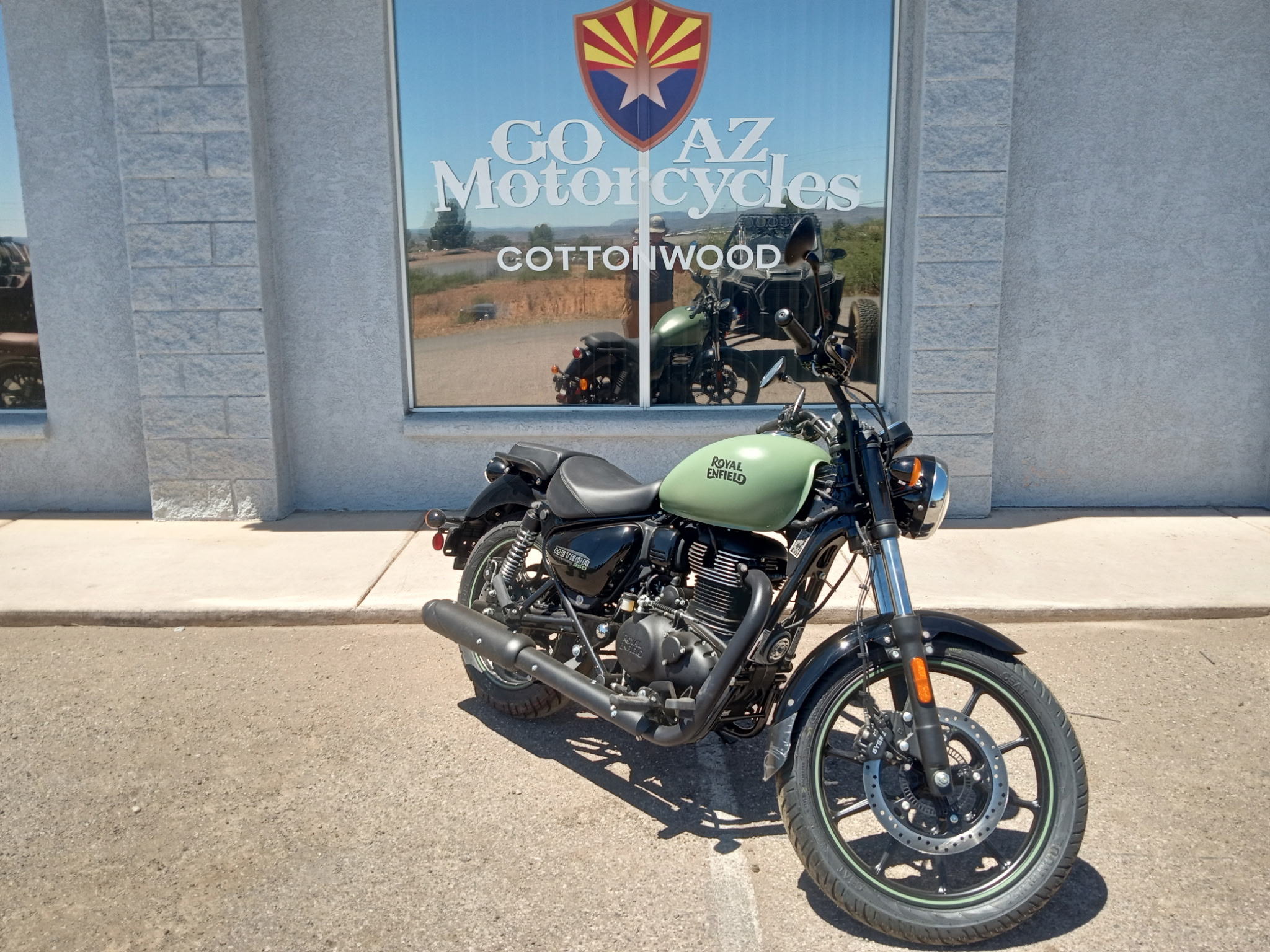 2024 Royal Enfield Meteor 350 - Photo 4