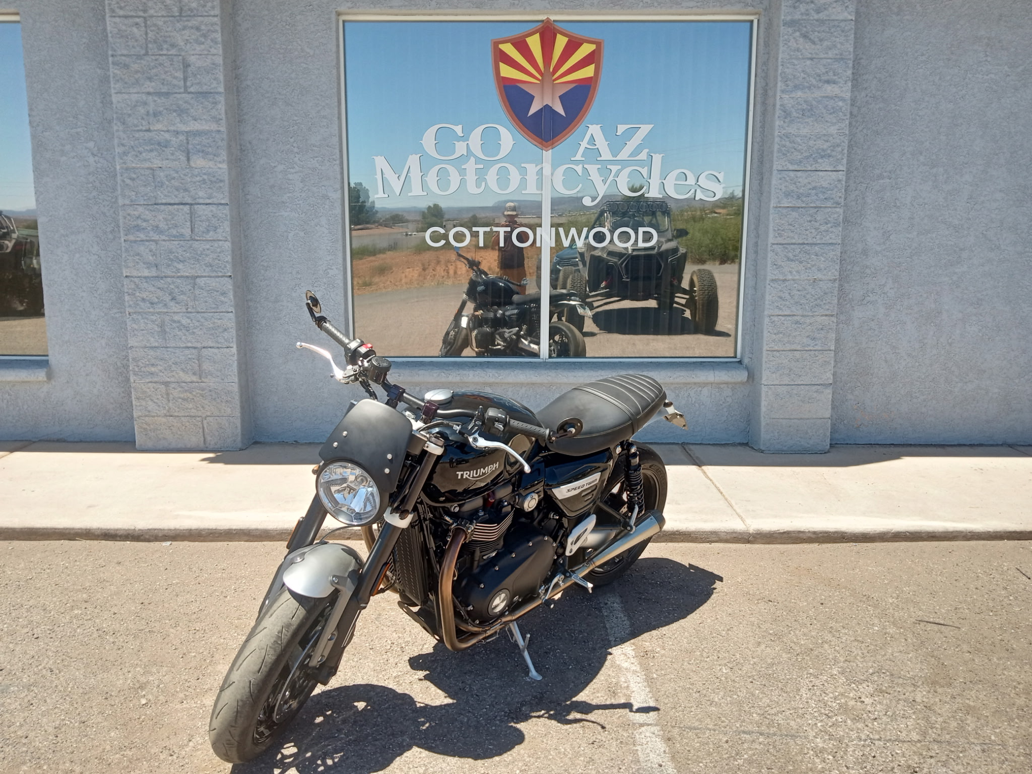 2024 Triumph SPEED TWIN 1200 - Photo 2