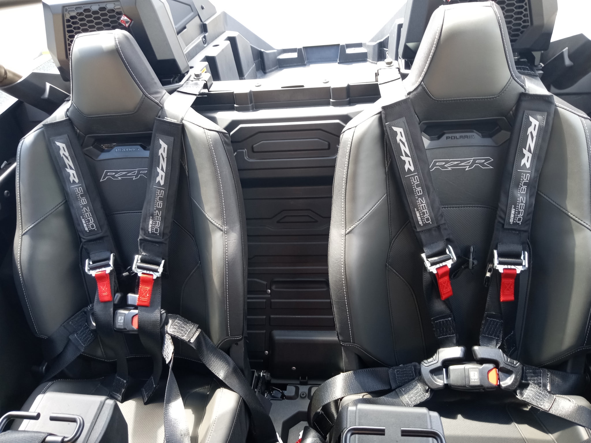 2025 Polaris RZR Pro R 4 - Photo 8