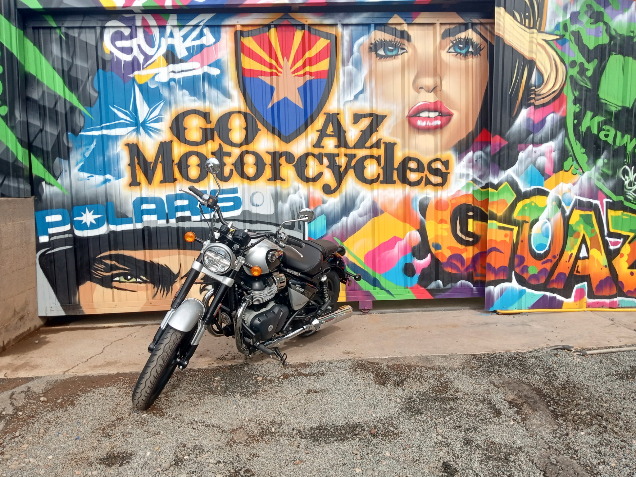 2024 Royal Enfield Super Meteor 650 Interstellar Grey - Photo 5