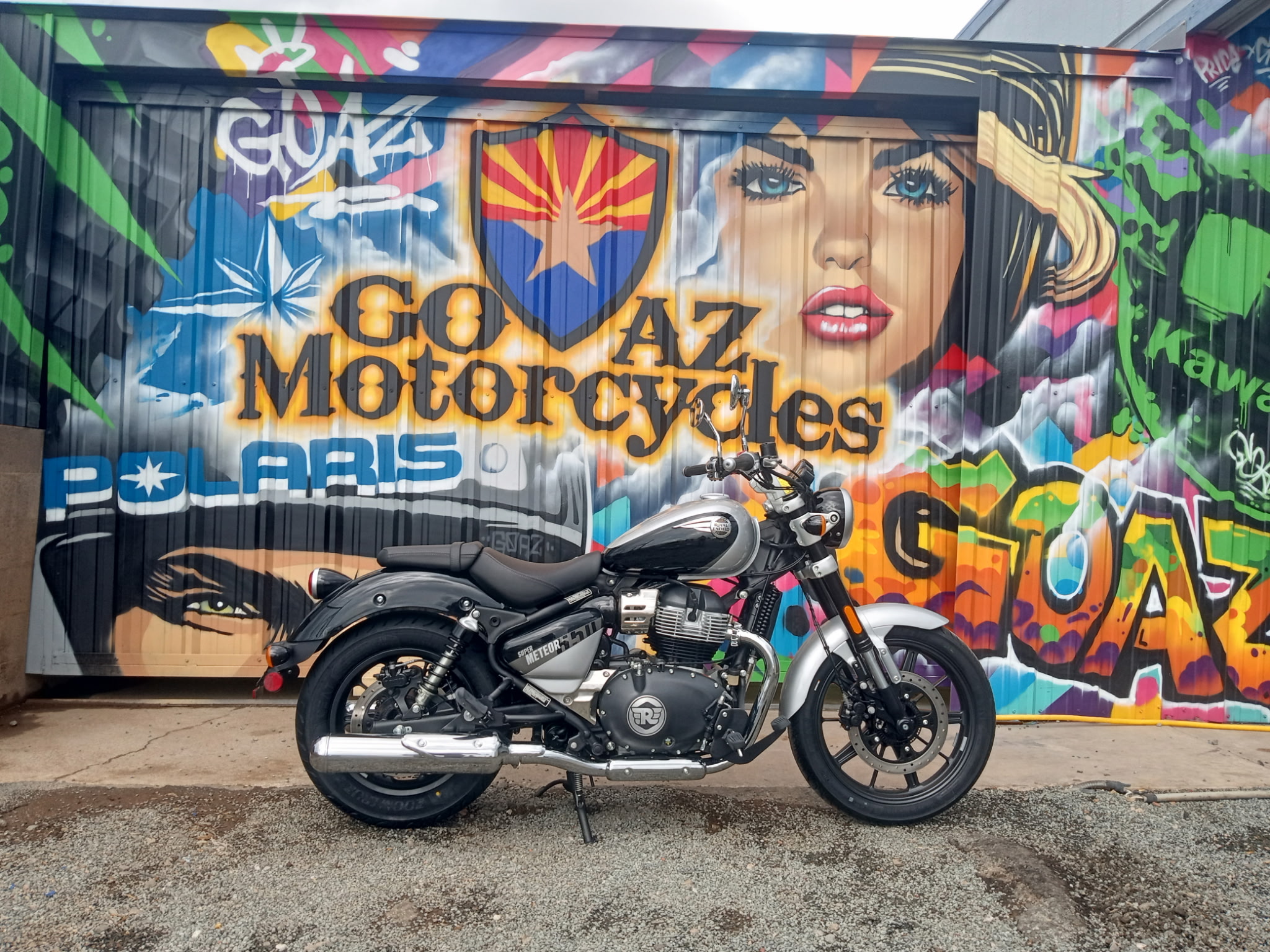 2024 Royal Enfield Super Meteor 650 Interstellar Grey