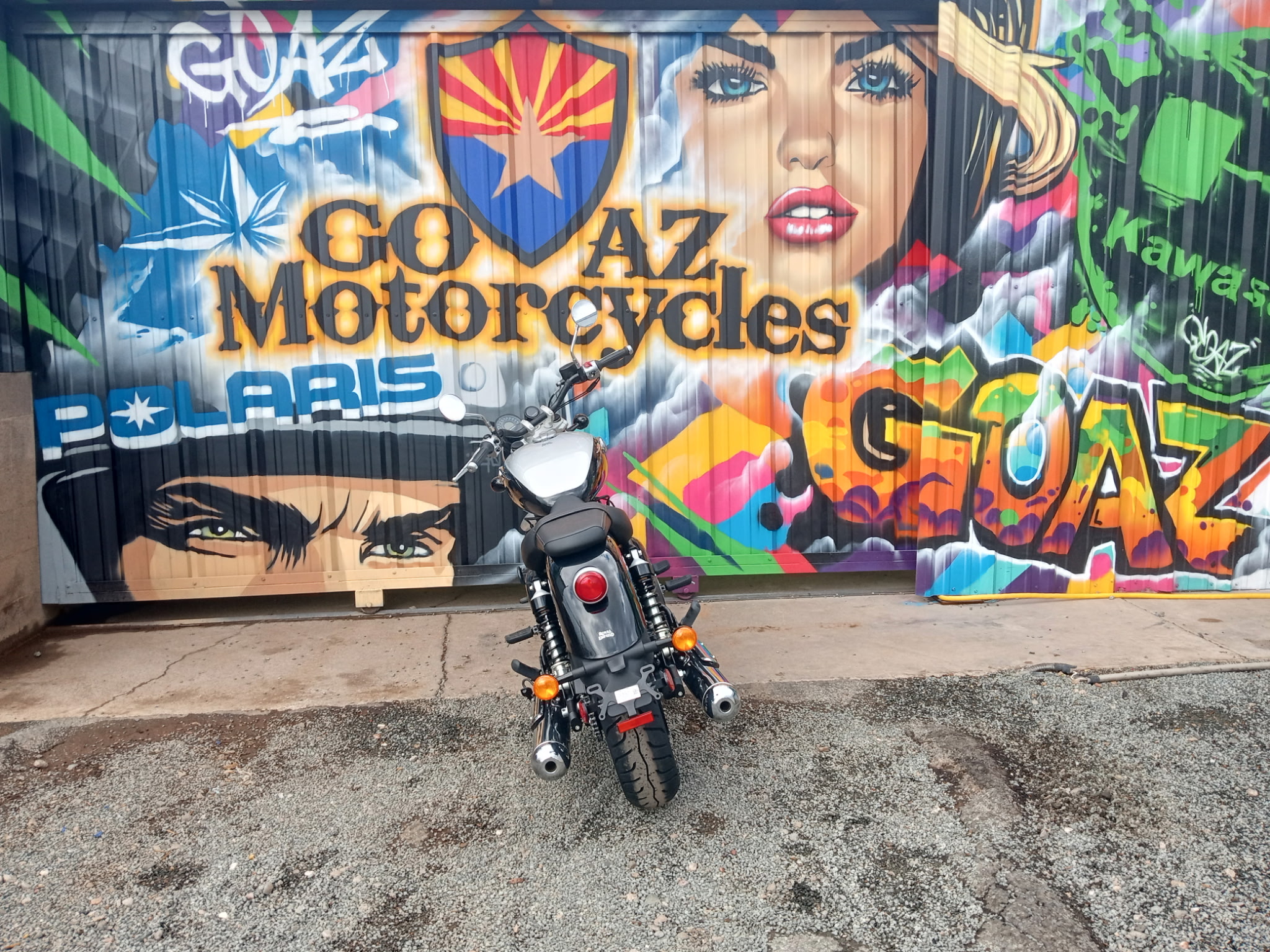 2024 Royal Enfield Super Meteor 650 Interstellar Grey - Photo 8