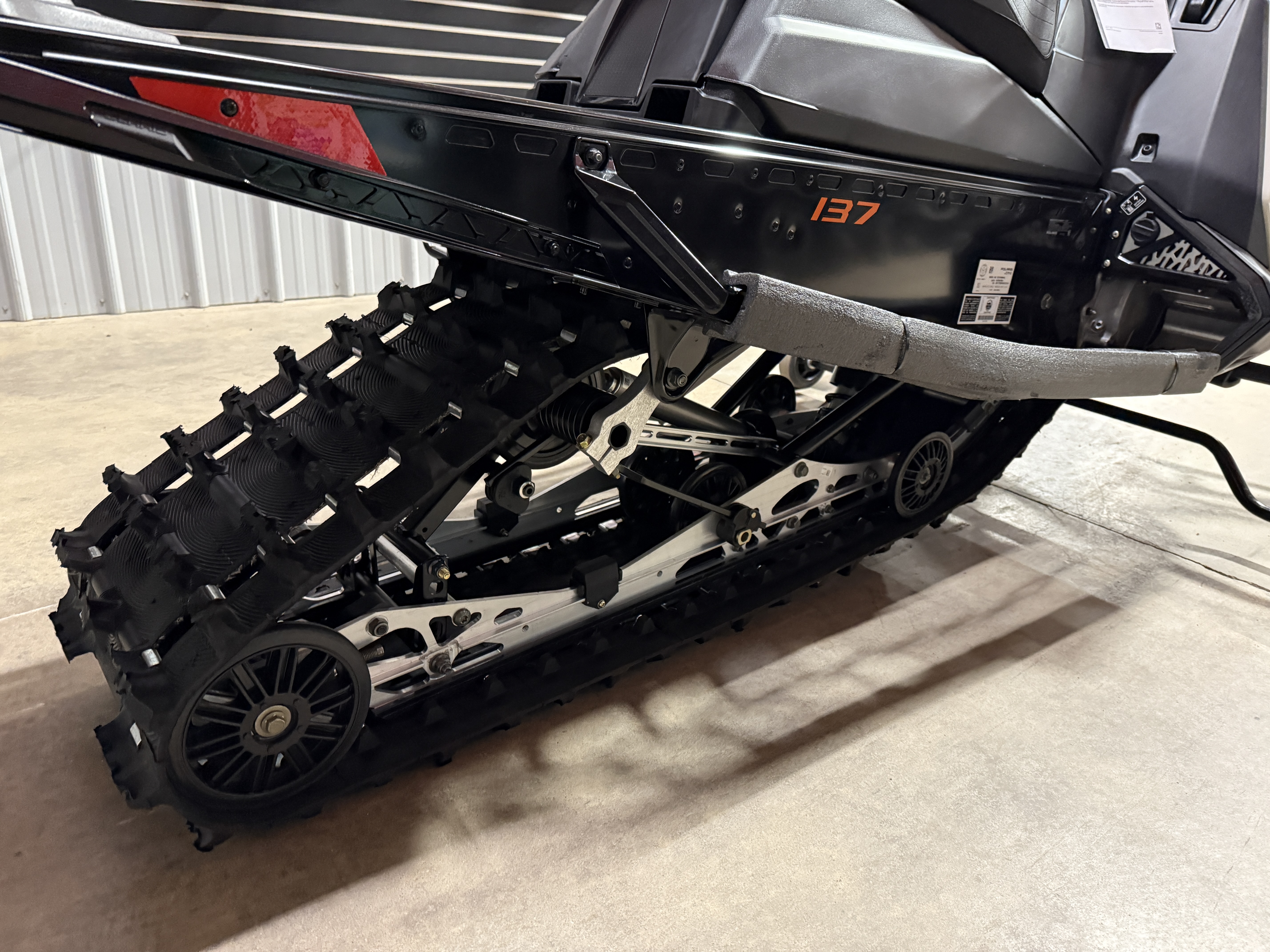 2025 Polaris 650 INDY SP 137 650 137 - Photo 10