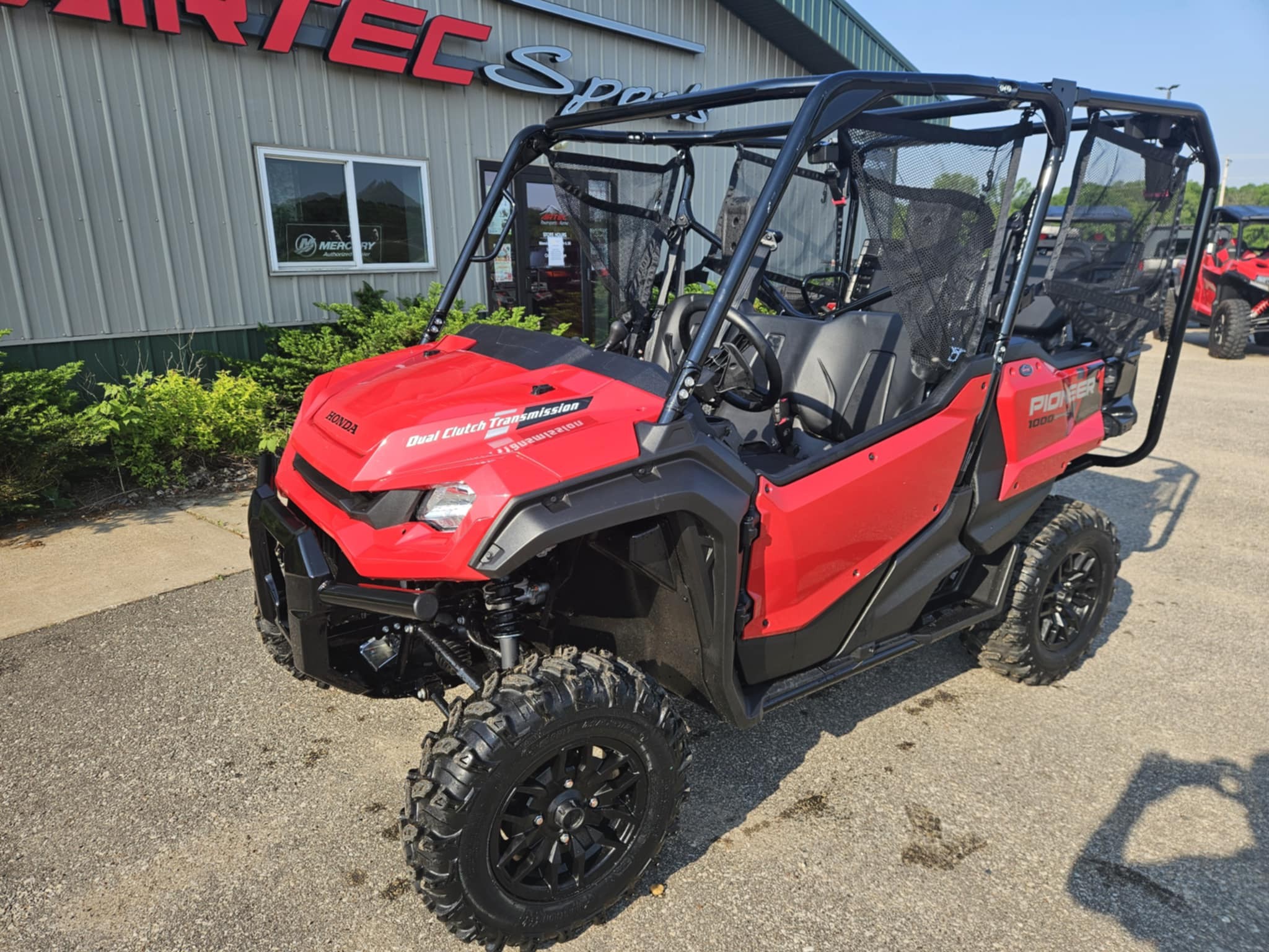 2025 Honda Pioneer 1000-5 Deluxe - Photo 7