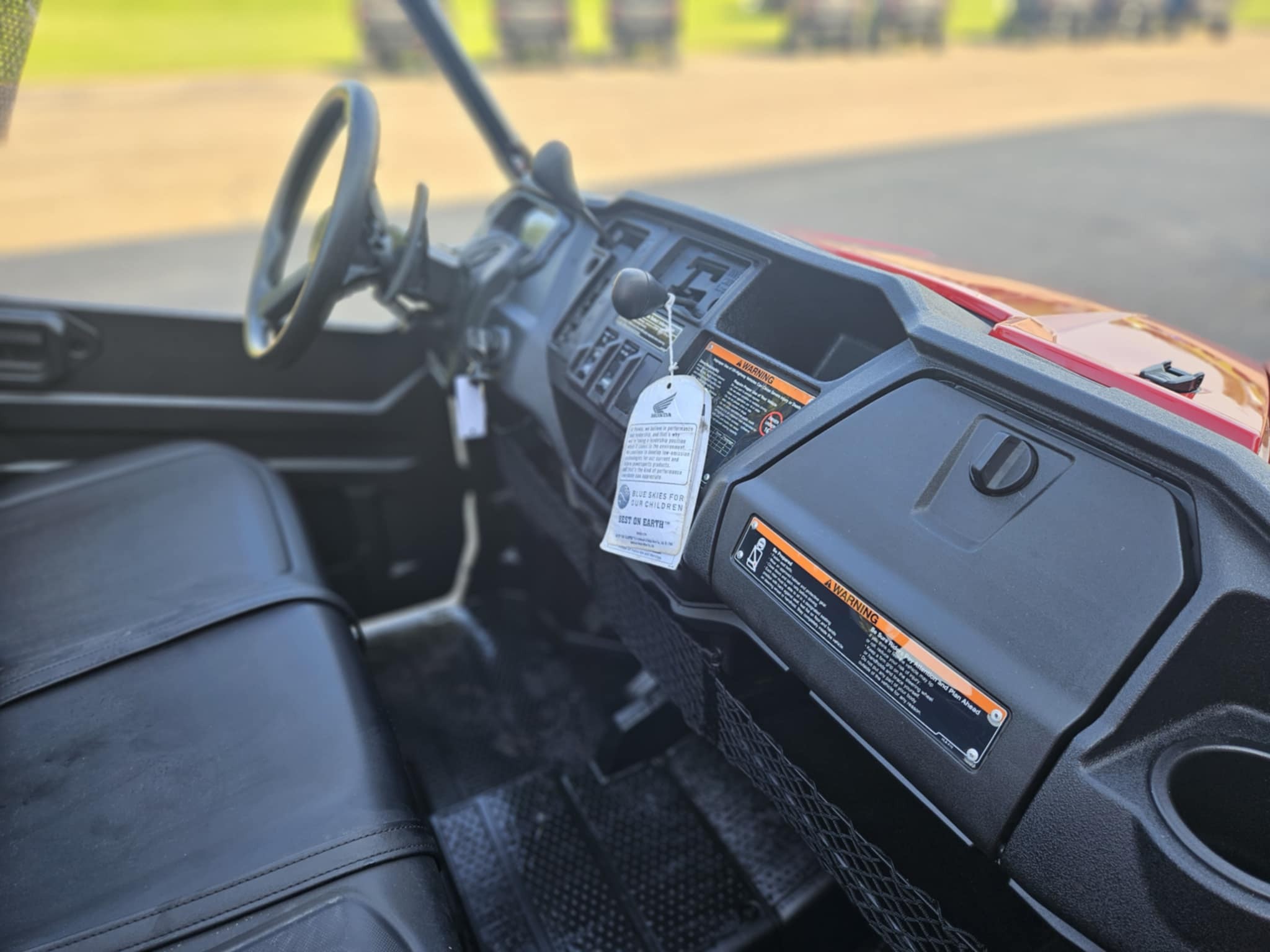 2025 Honda Pioneer 1000-5 Deluxe - Photo 17