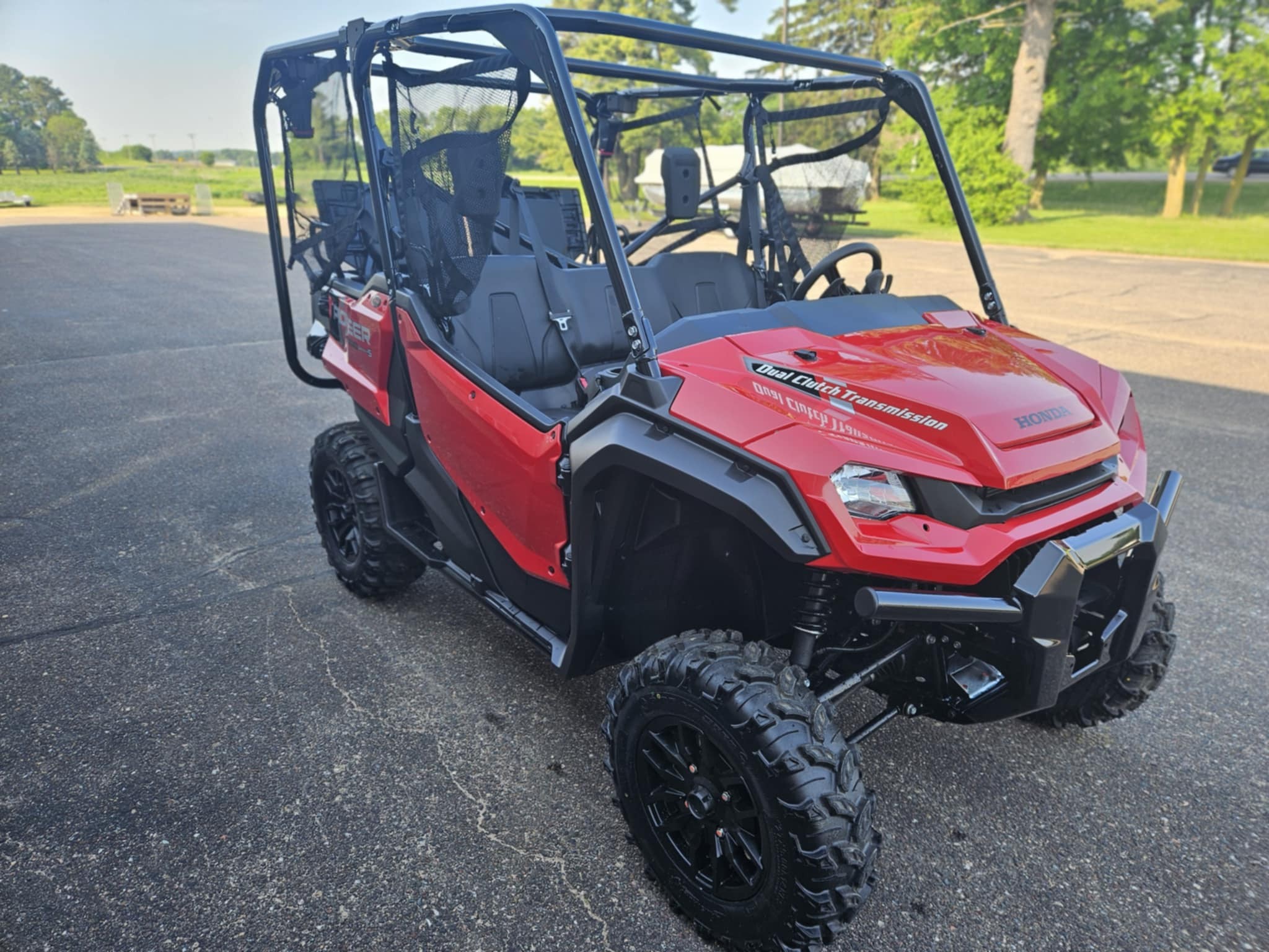 2025 Honda Pioneer 1000-5 Deluxe - Photo 12