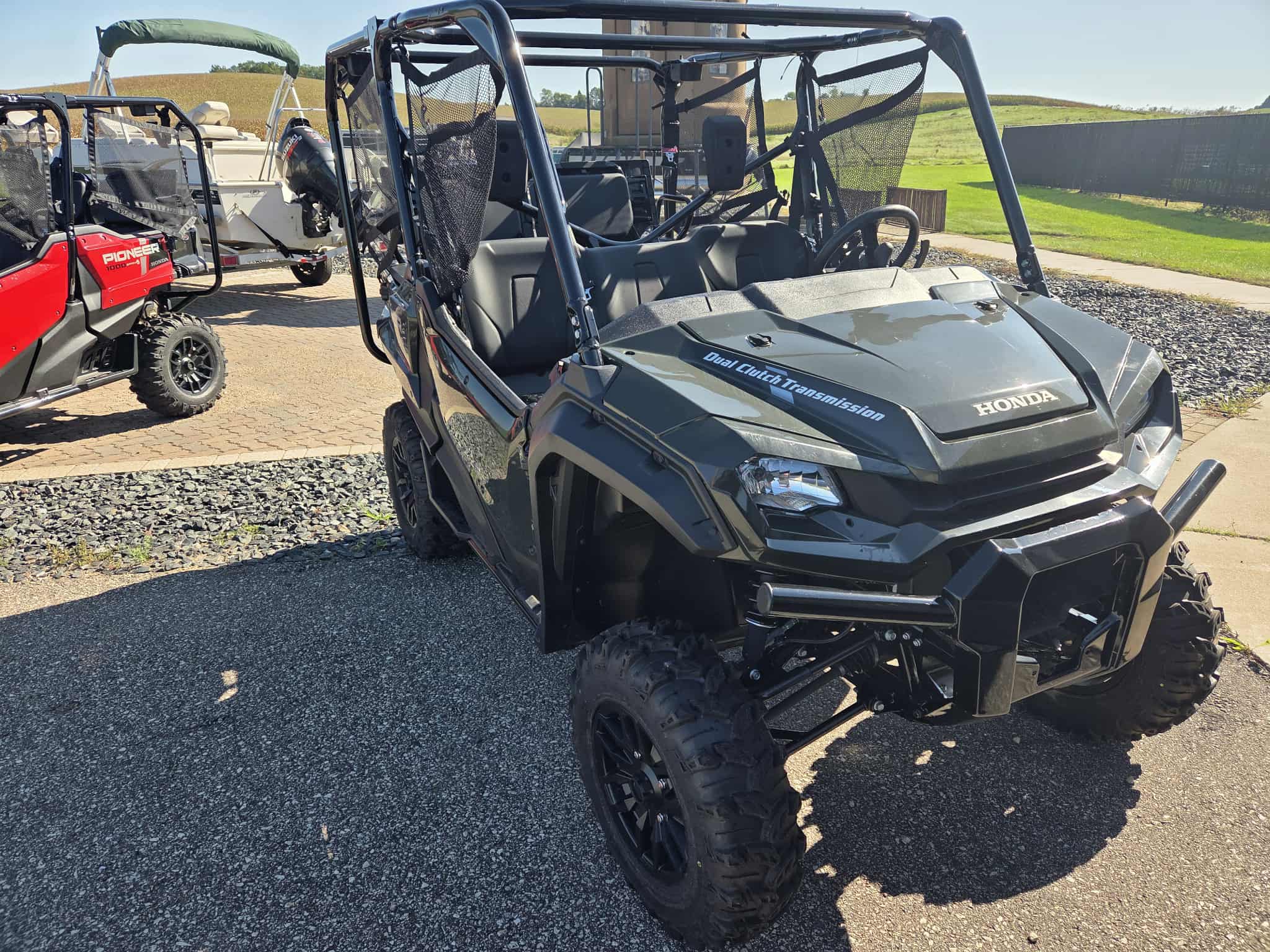 2025 Honda Pioneer 1000-5 Deluxe - Photo 5