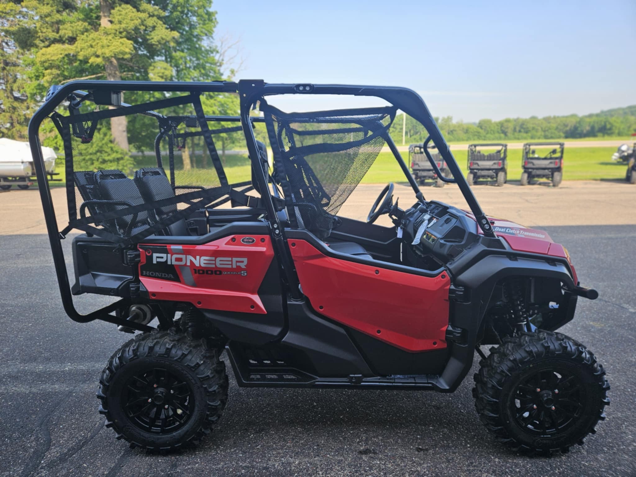 2025 Honda Pioneer 1000-5 Deluxe - Photo 7