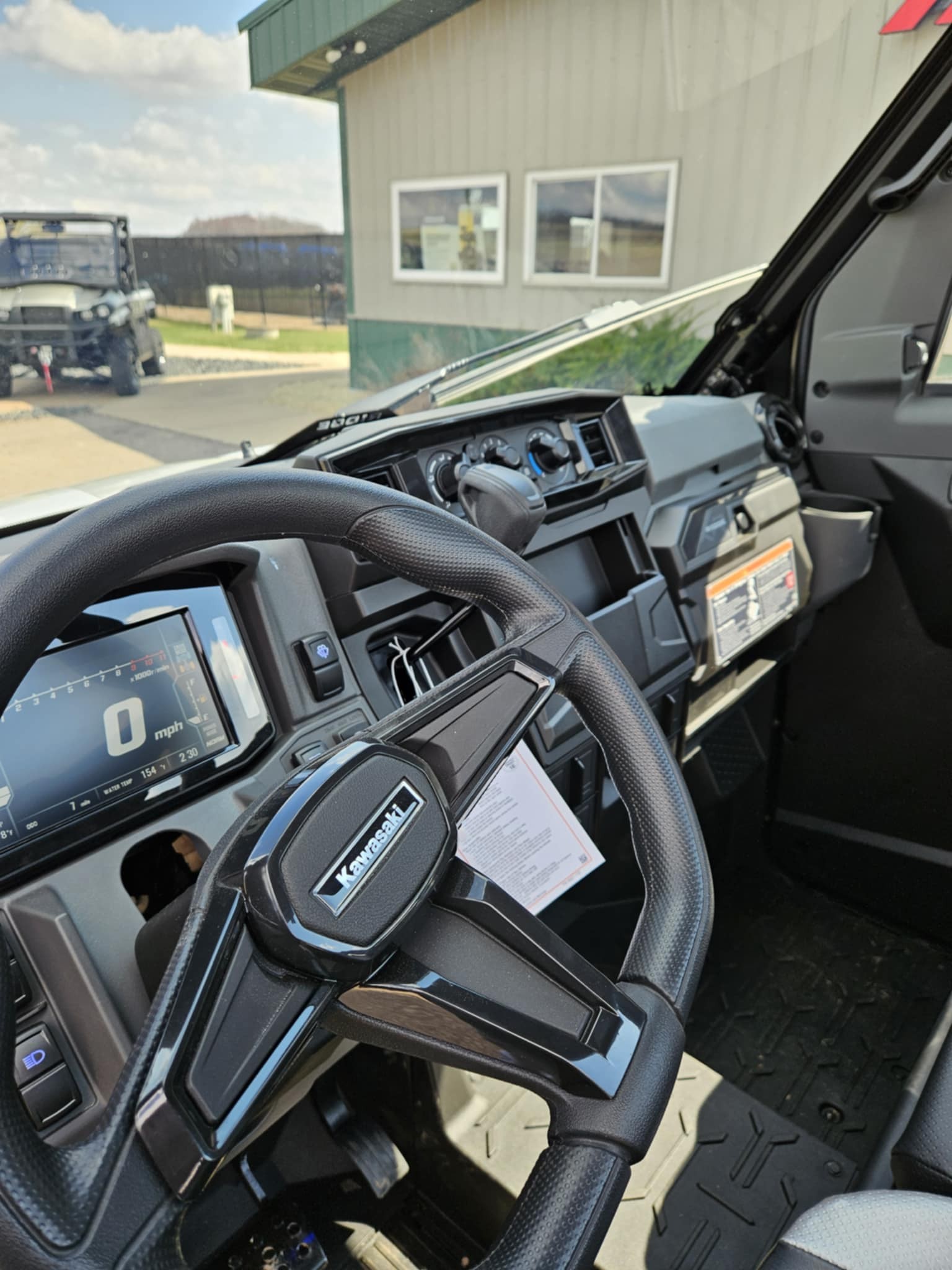 2025 Kawasaki RIDGE XR Deluxe HVAC - Photo 12
