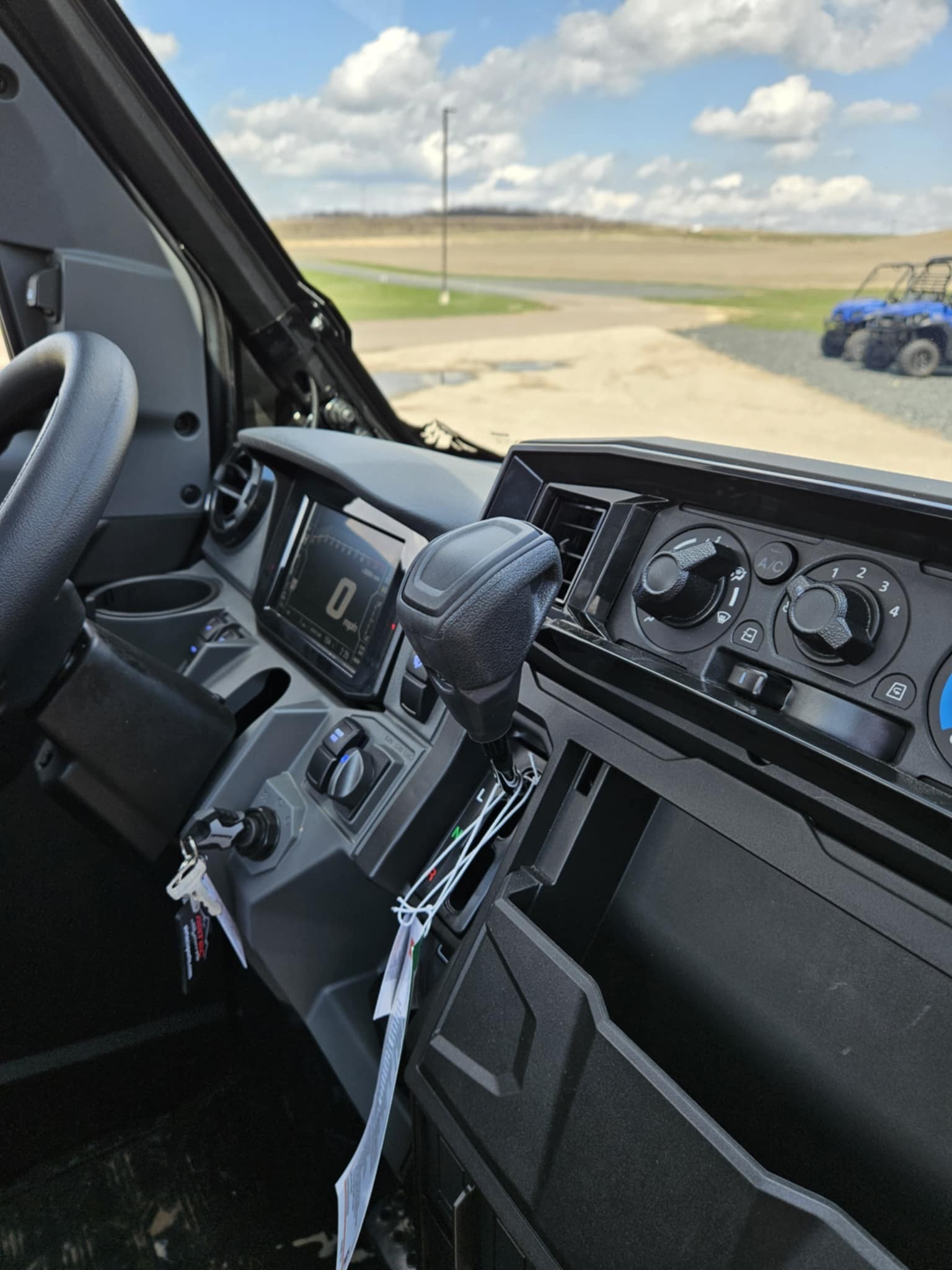 2025 Kawasaki RIDGE XR Deluxe HVAC - Photo 13
