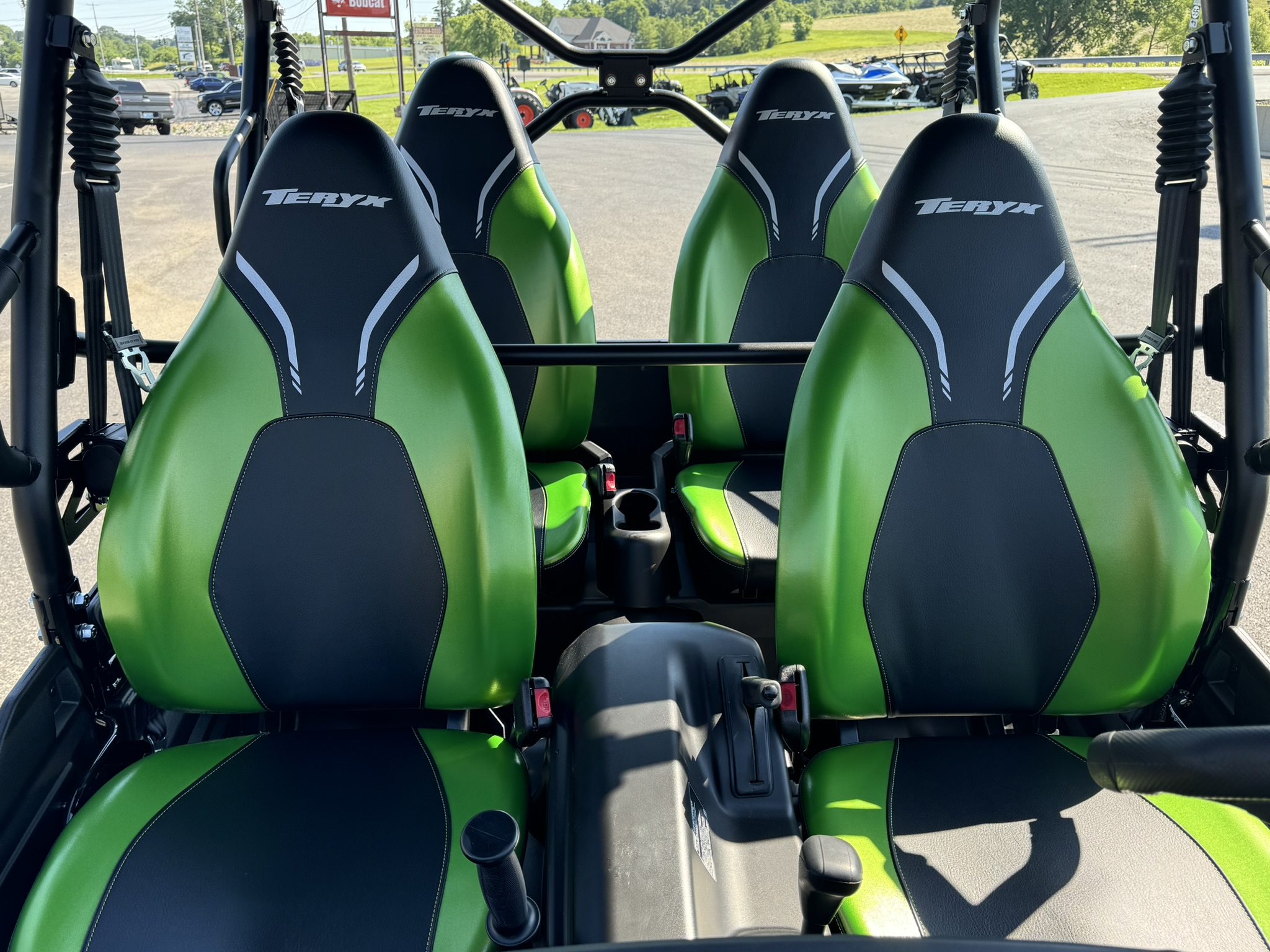 2025 Kawasaki Teryx4™ S SE - Candy Lime Green / Super Black - Photo 8