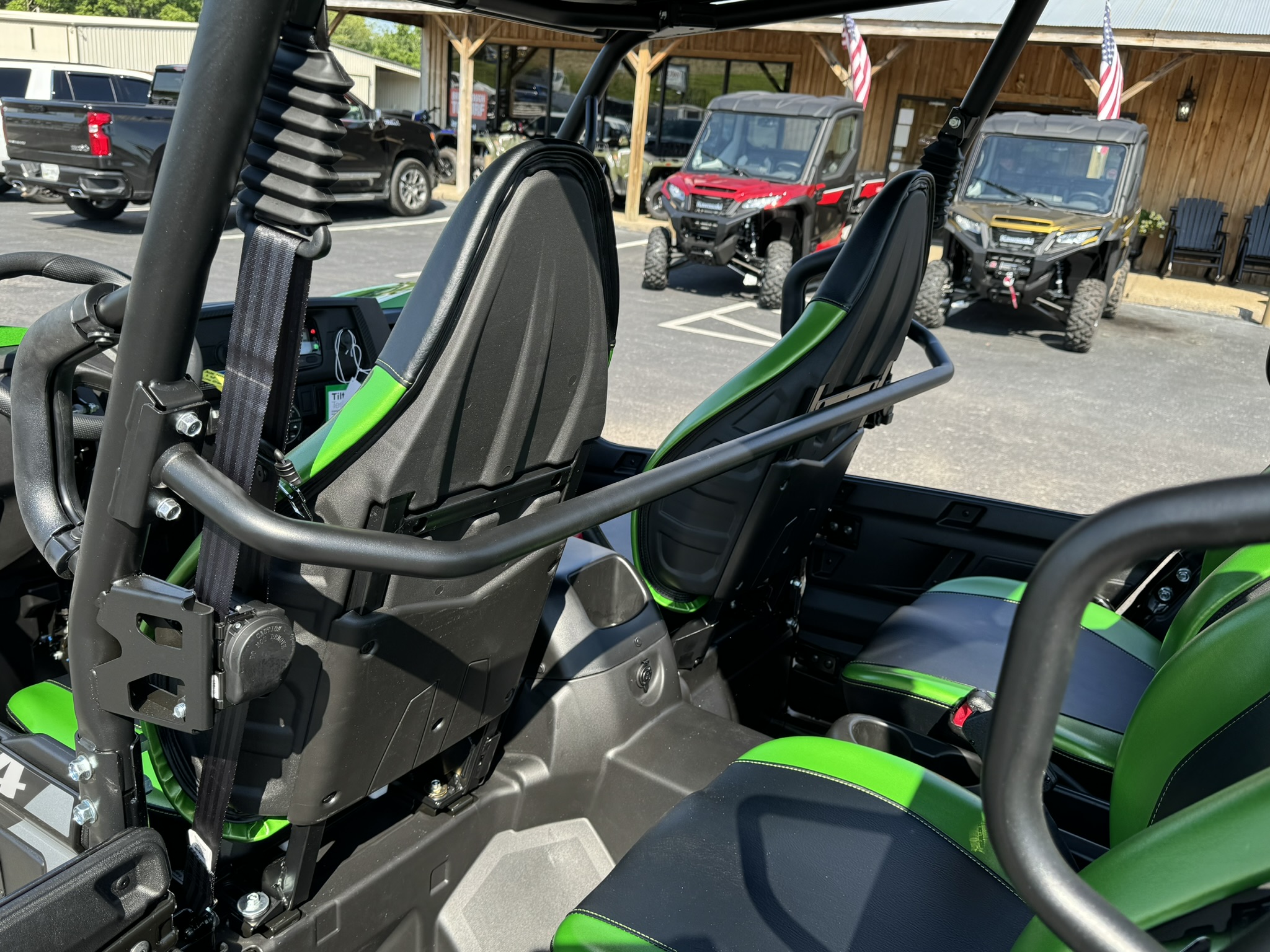 2025 Kawasaki Teryx4™ S SE - Candy Lime Green / Super Black - Photo 11