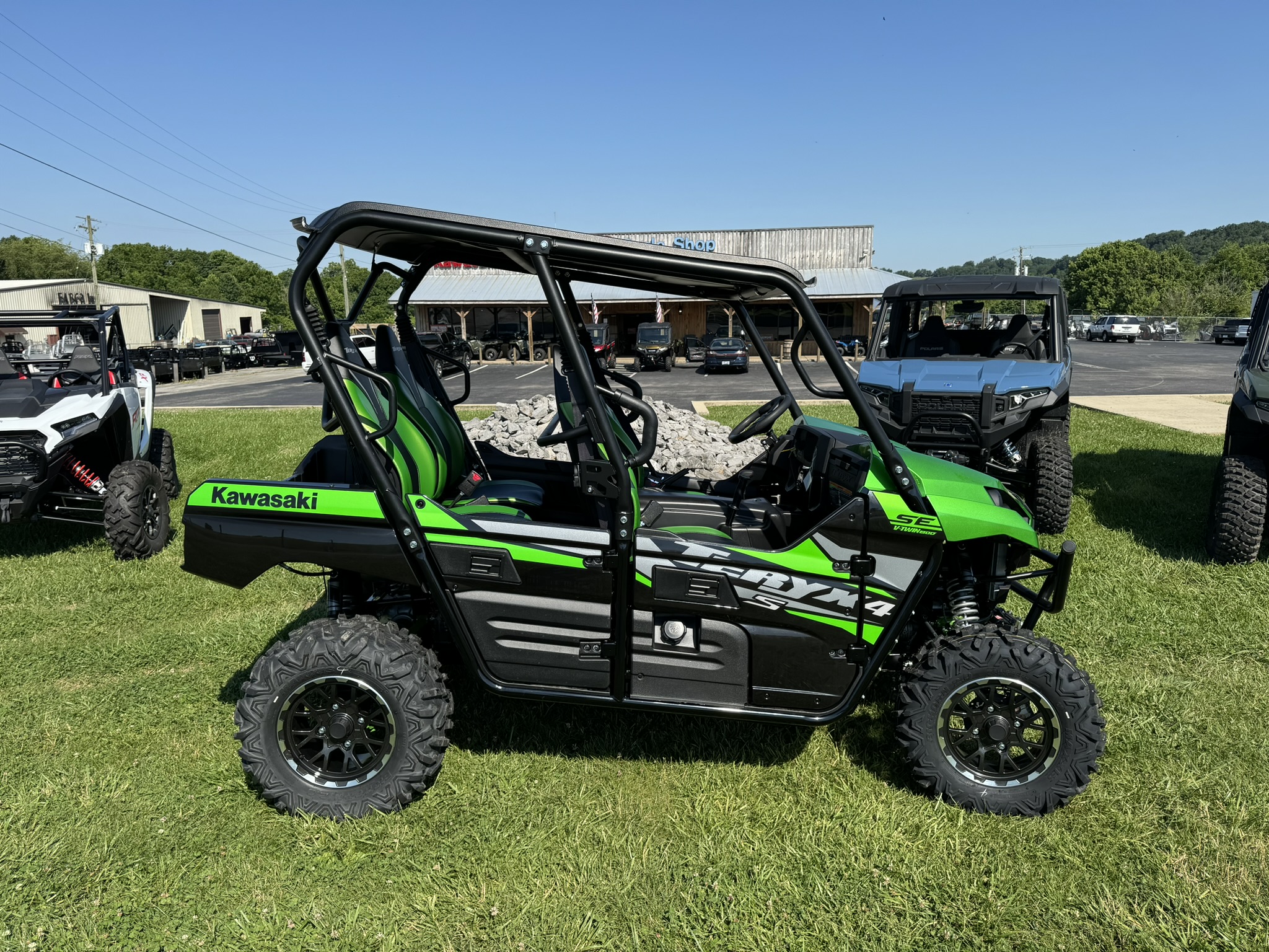 2025 Kawasaki Teryx4™ S SE - Candy Lime Green / Super Black - Photo 19