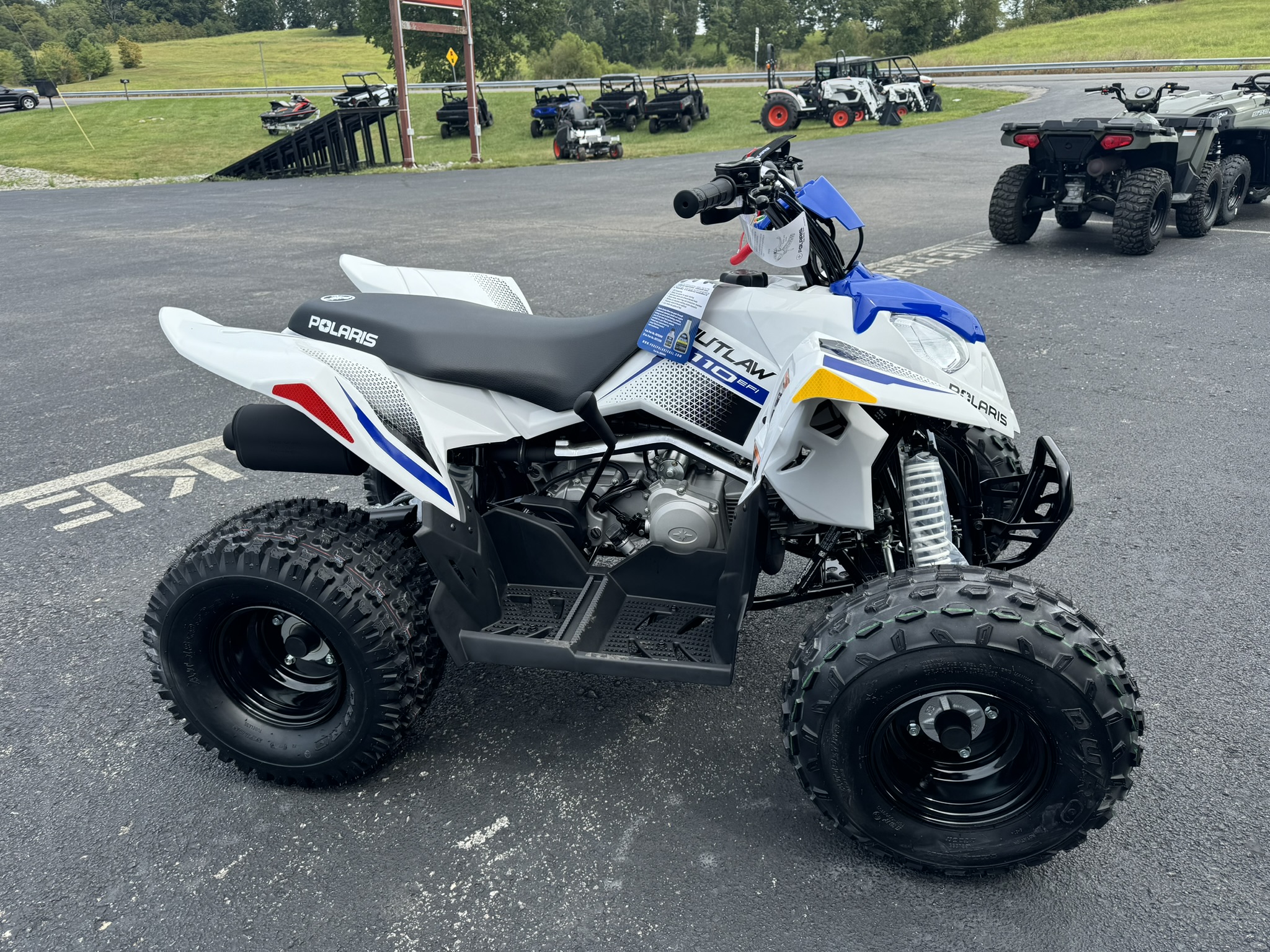 2025 Polaris Outlaw® 110 EFI - BRIGHT WHITE / POLARIS BLUE (youth) - Photo 5