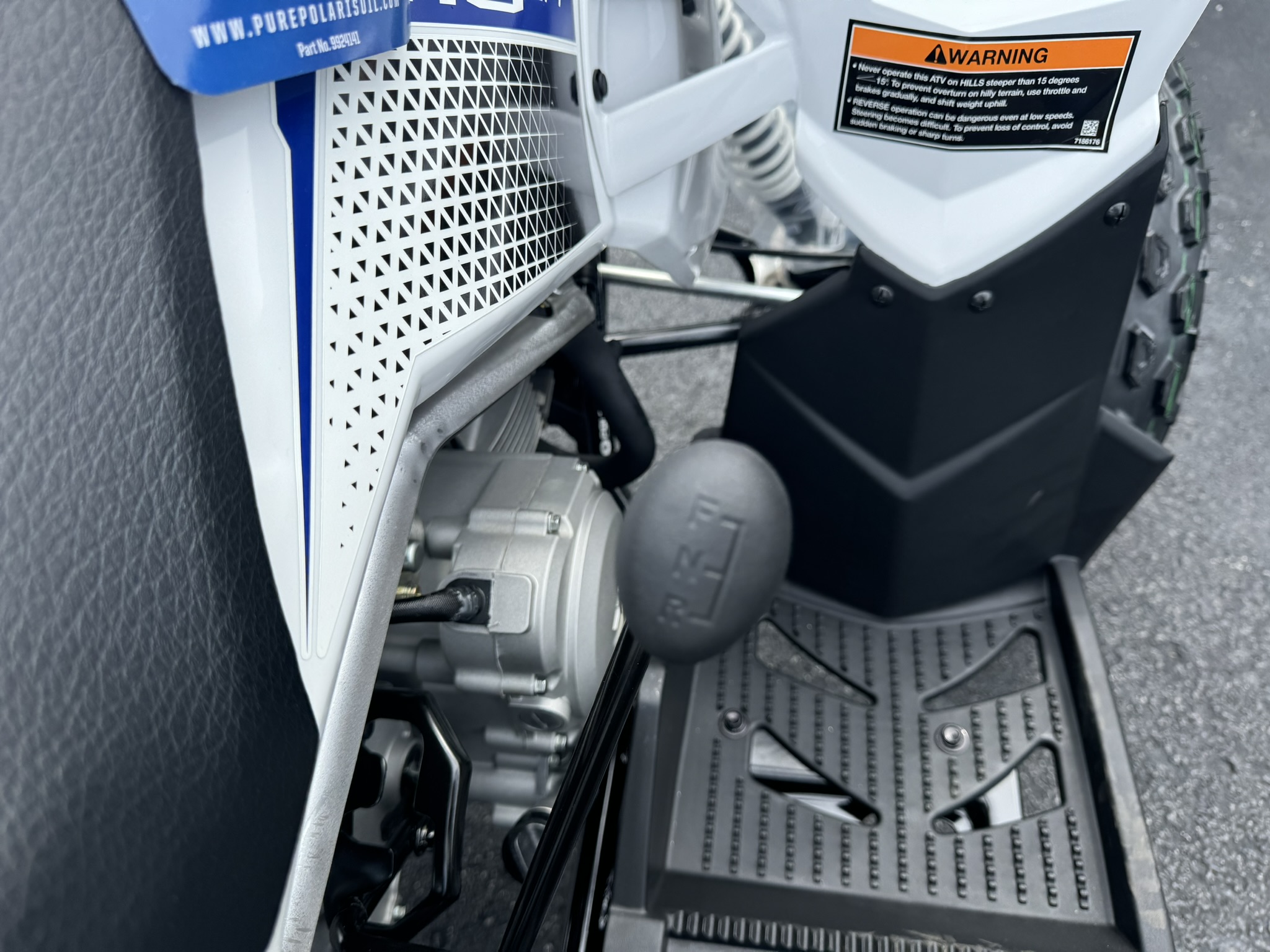2025 Polaris Outlaw® 110 EFI - BRIGHT WHITE / POLARIS BLUE (youth) - Photo 8