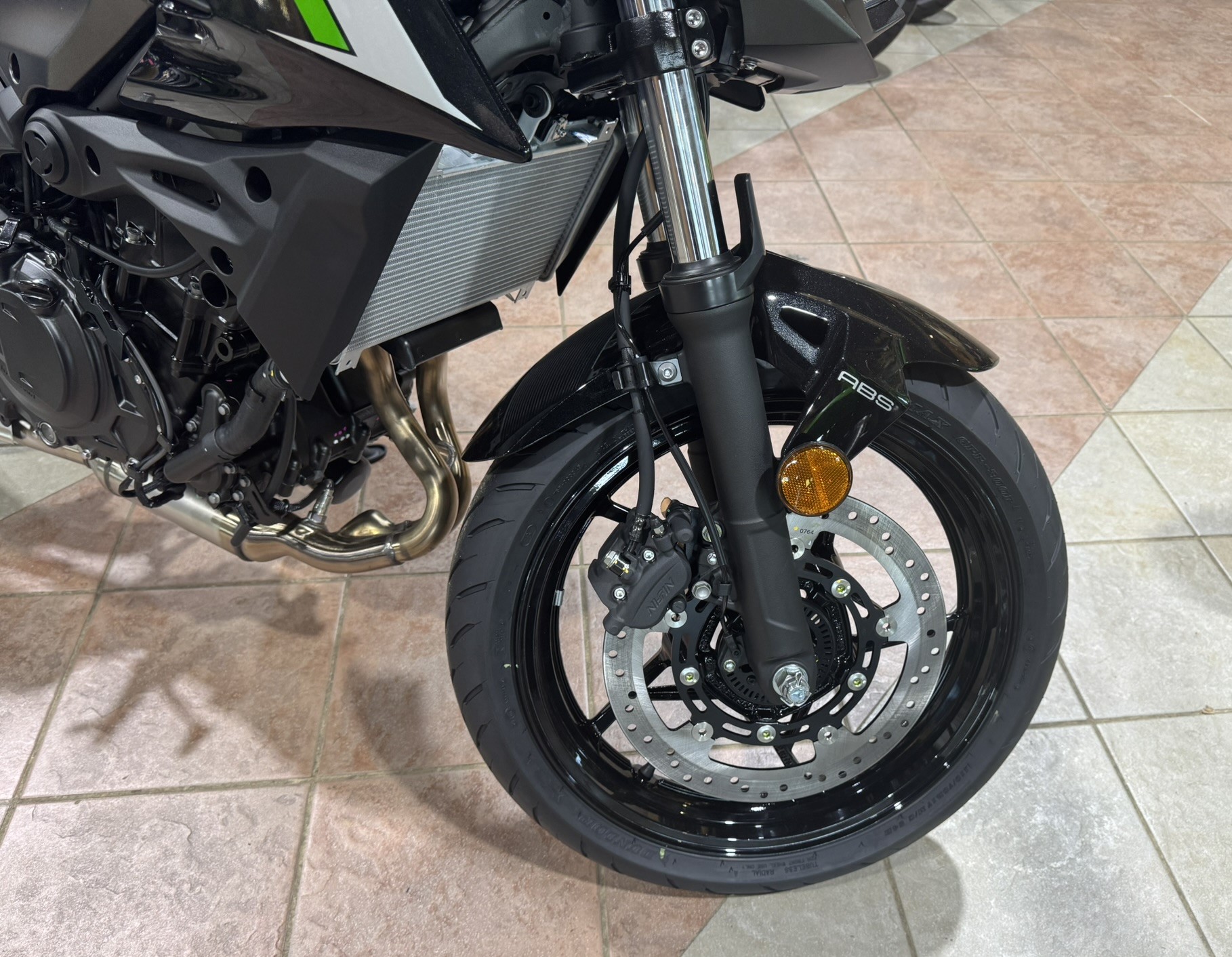 2025 Kawasaki Z500 ABS - Metallic Spark Black / Metallic Matte - Photo 8
