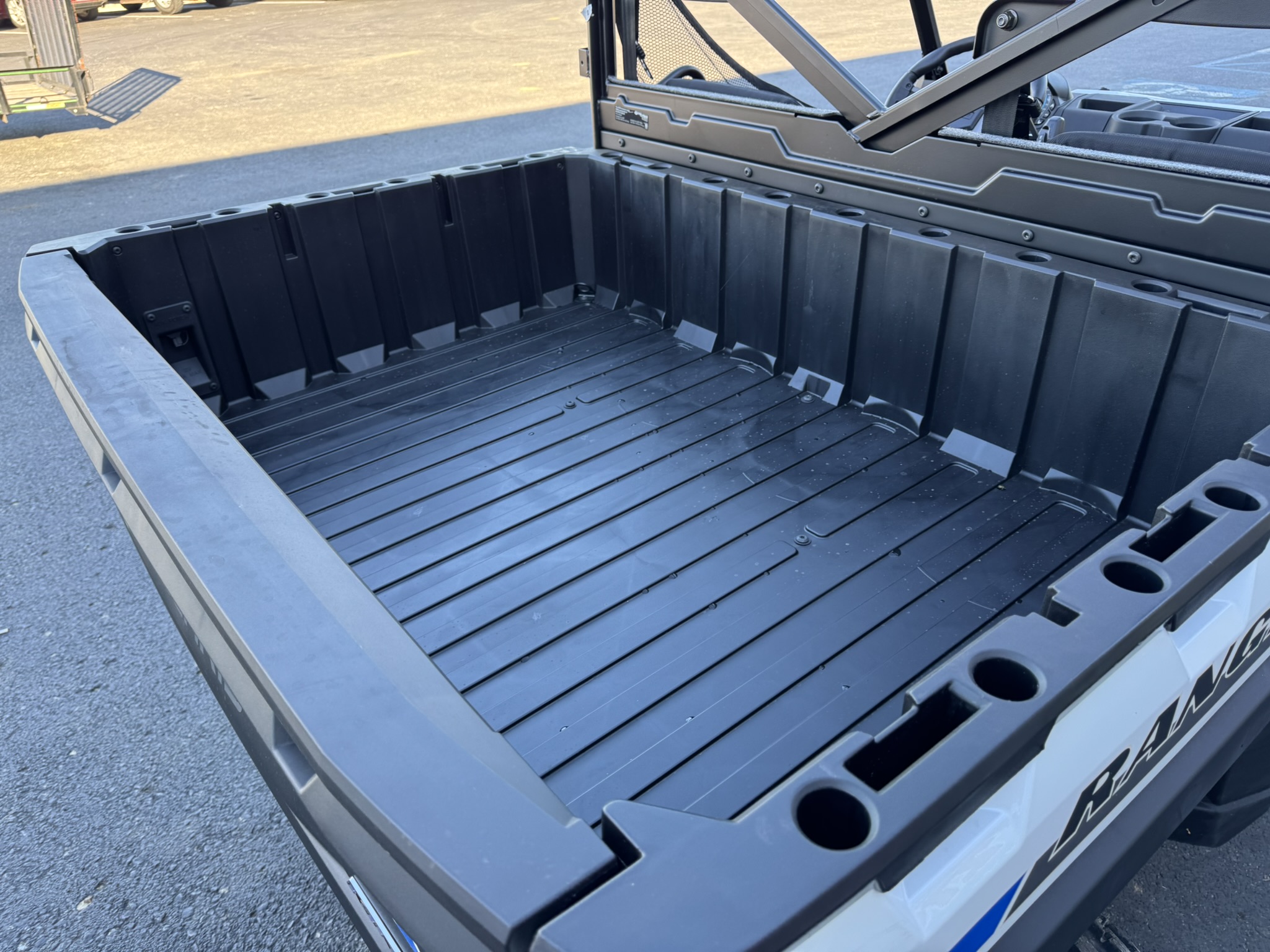 2024 Polaris Ranger XP® Kinetic Premium - Icy White Pearl - Photo 10