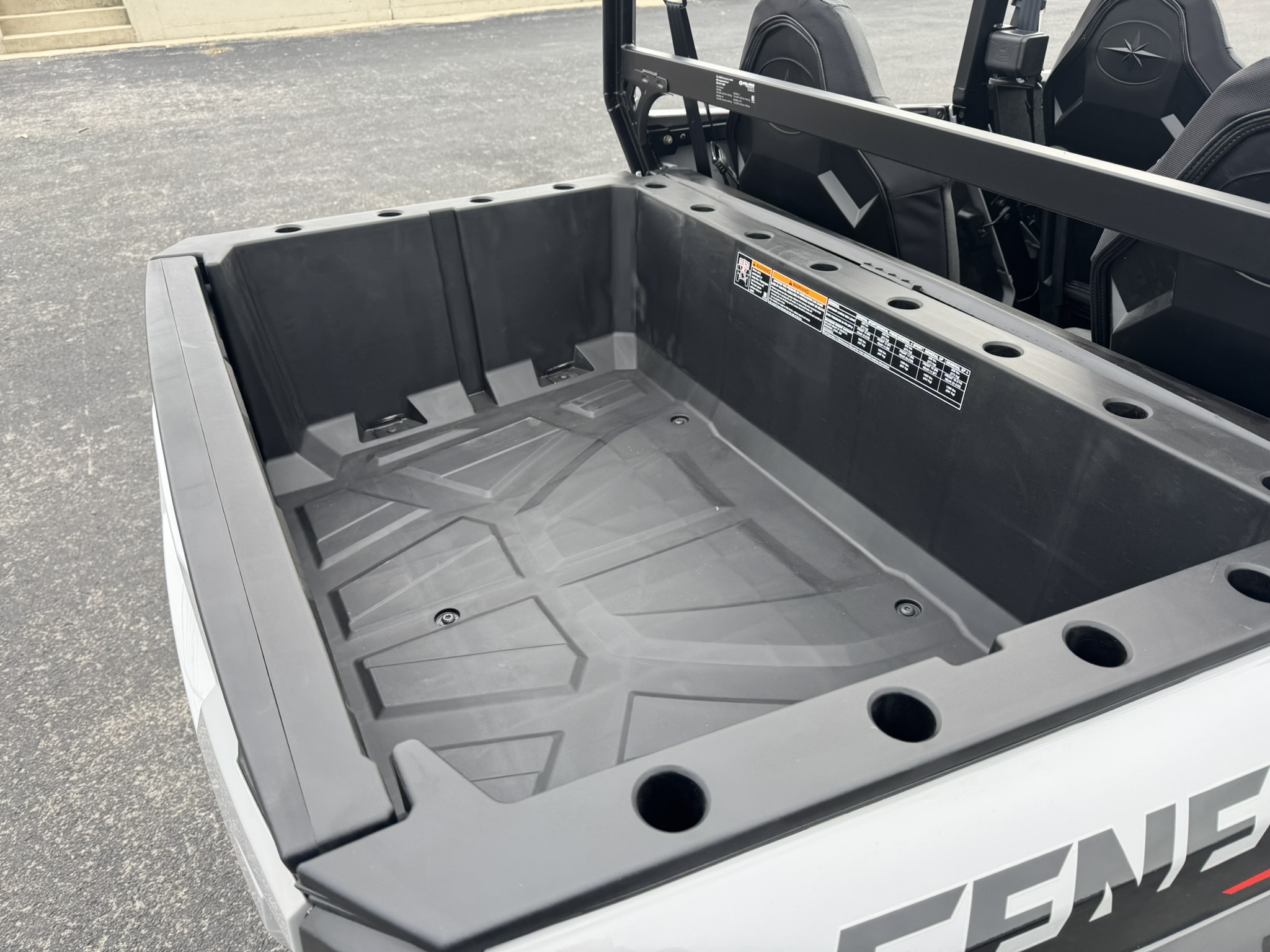 2025 Polaris GENERAL® 4 1000 Sport - Ghost Gray - Photo 9