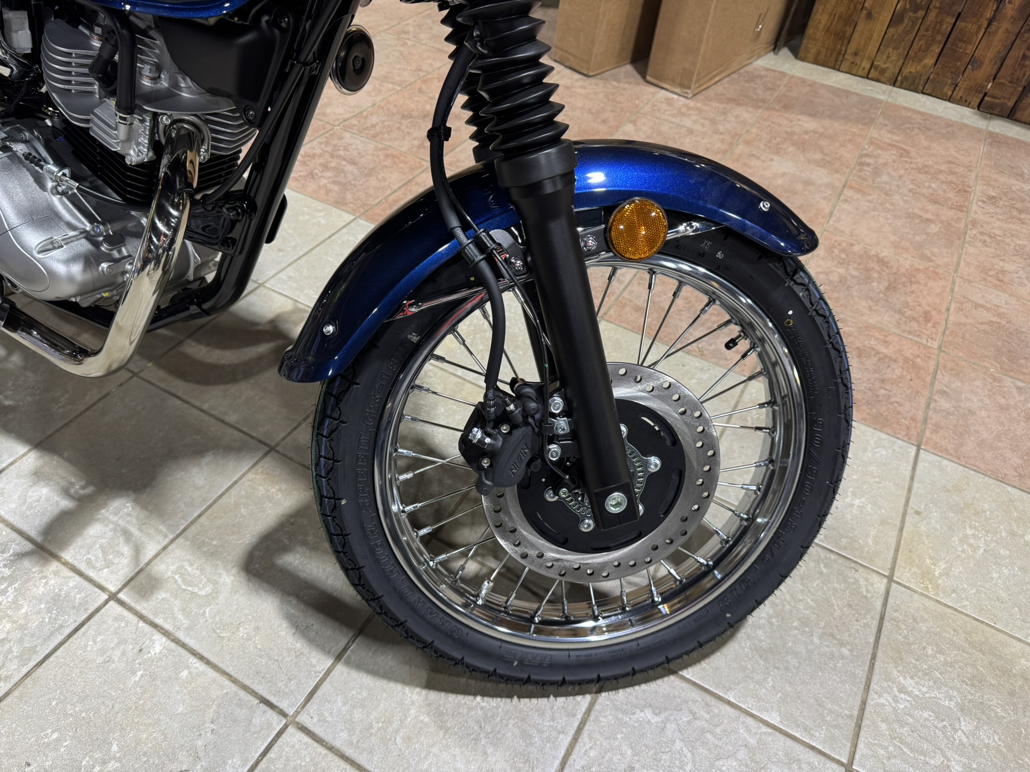 2025 Kawasaki W 230 ABS - Metallic Ocean Blue / Ebony - Photo 5