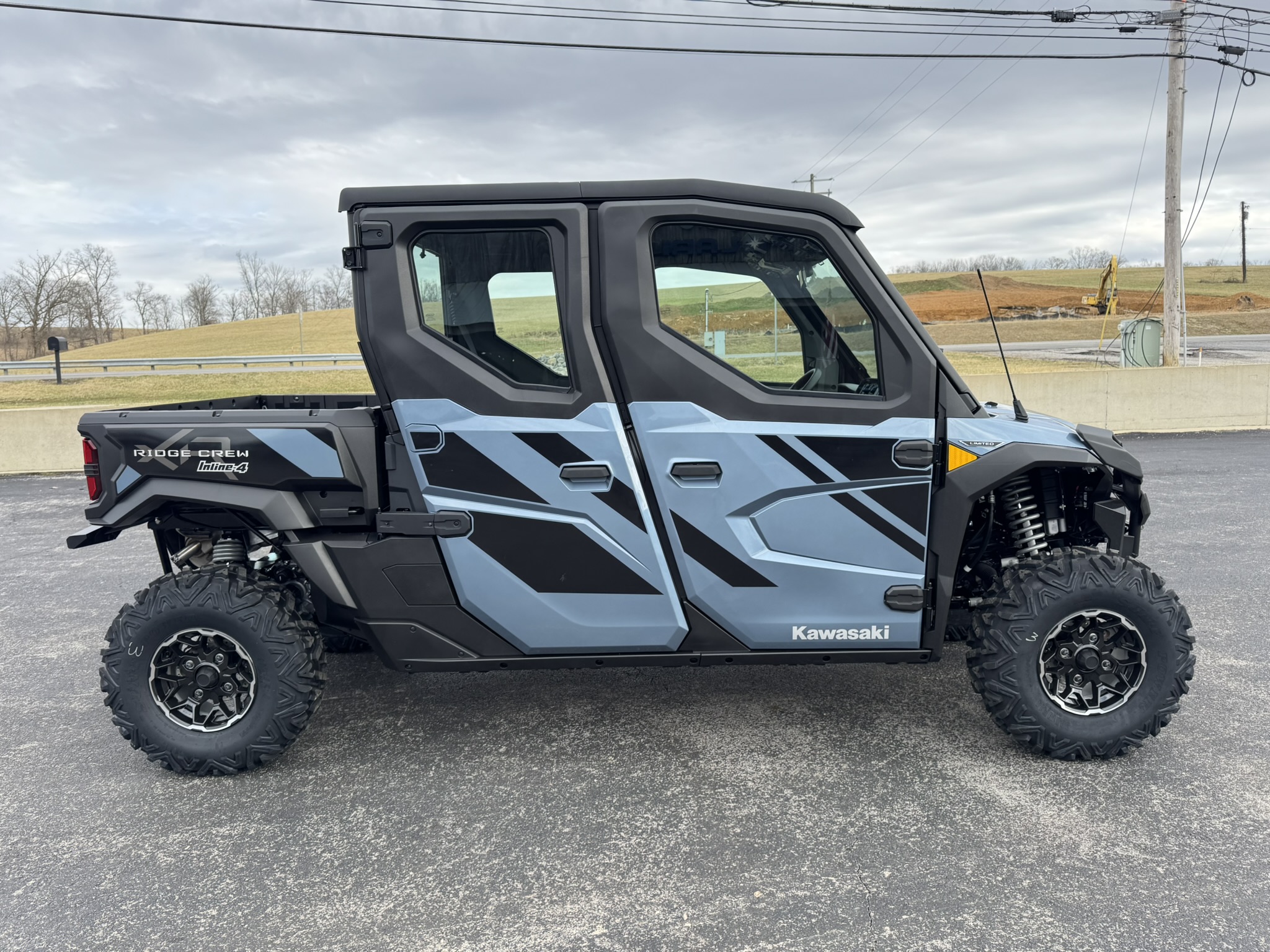 2025 Kawasaki RIDGE® XR Crew Limited HVAC - Metallic Bluish Gray - Photo 8