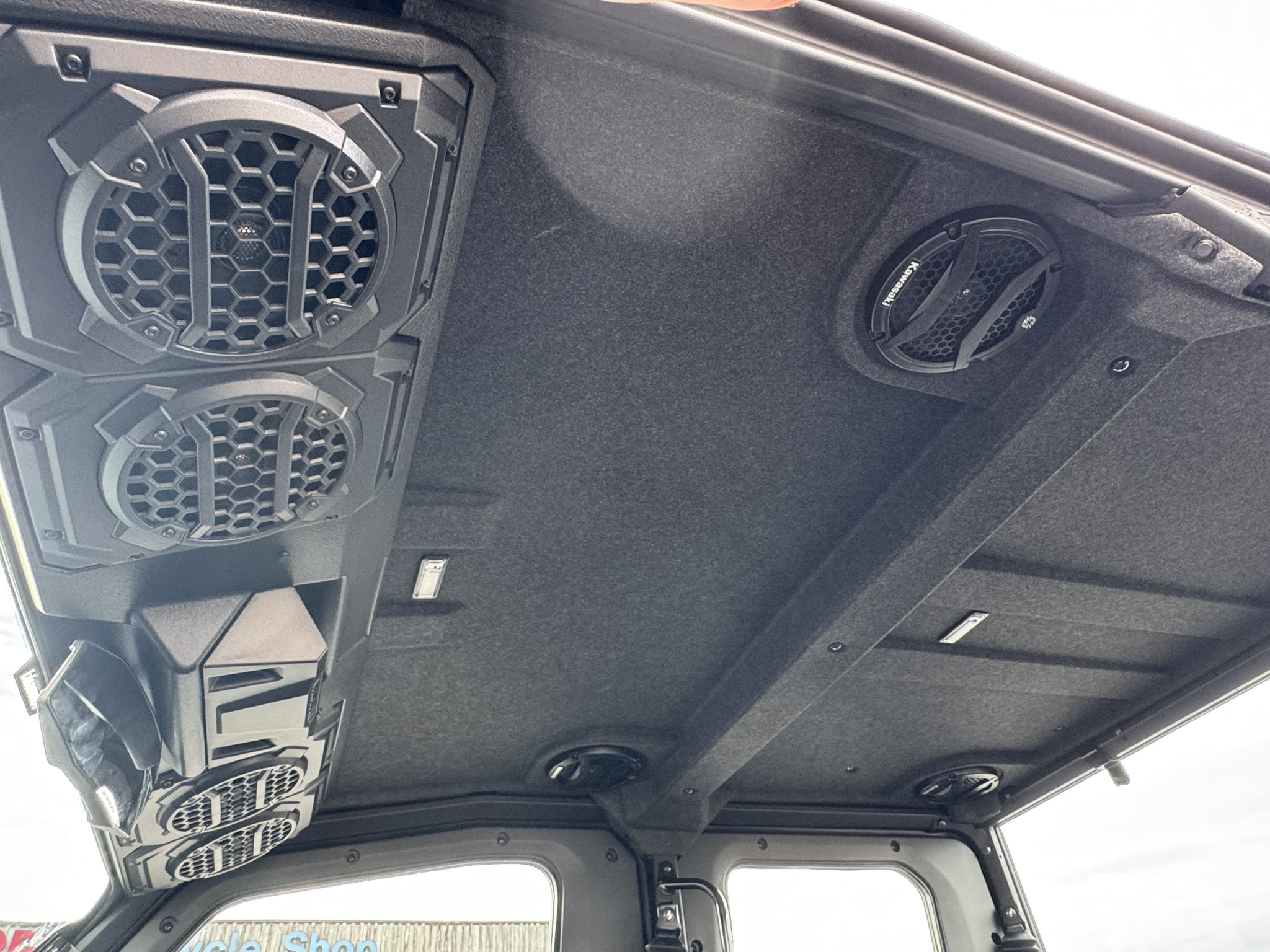 2025 Kawasaki RIDGE® XR Crew Limited HVAC - Metallic Bluish Gray - Photo 14