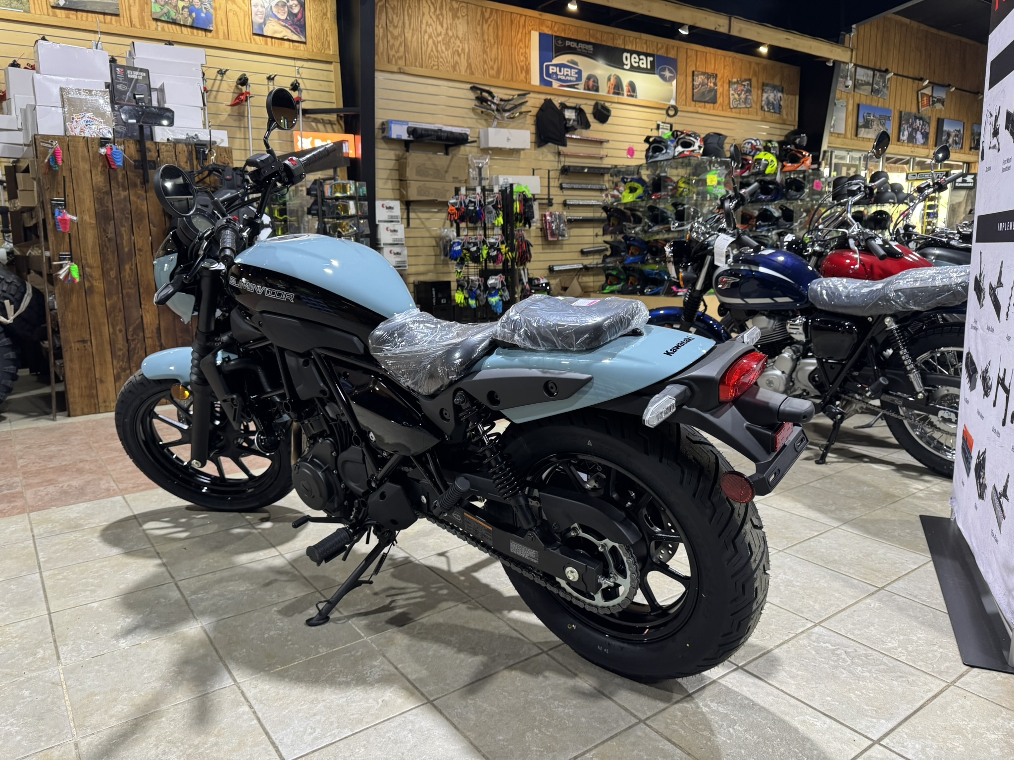 2025 Kawasaki Eliminator® SE ABS - Phantom Blue / Ebony - Photo 5