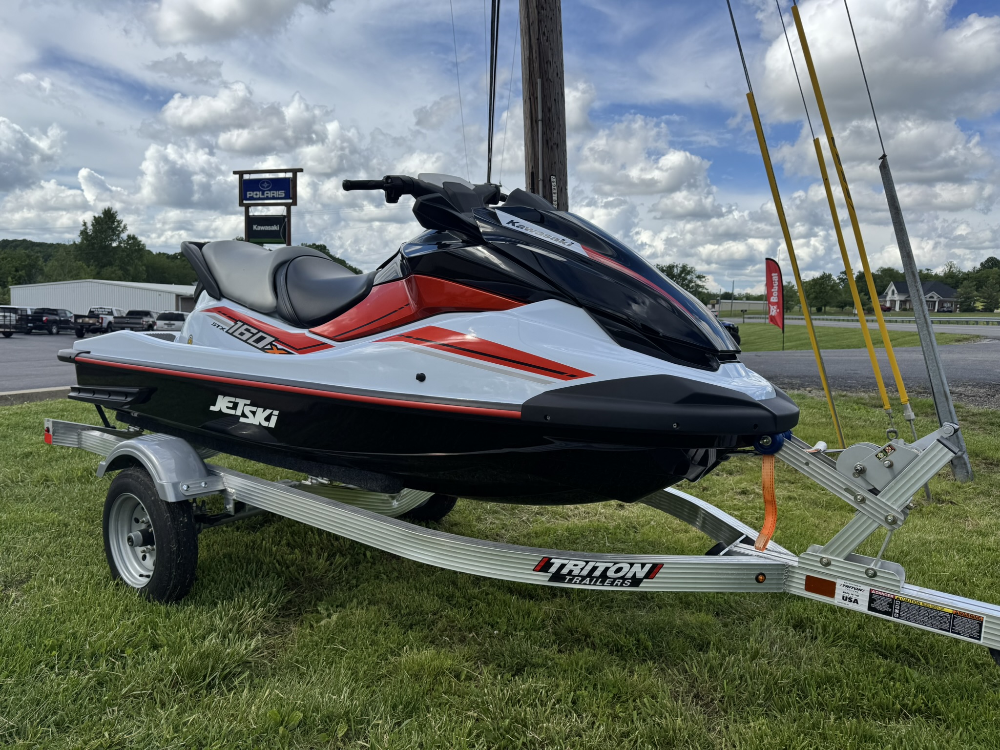 2025 Kawasaki Jet Ski® STX® 160X - Crystal White / Ebony - Photo 6