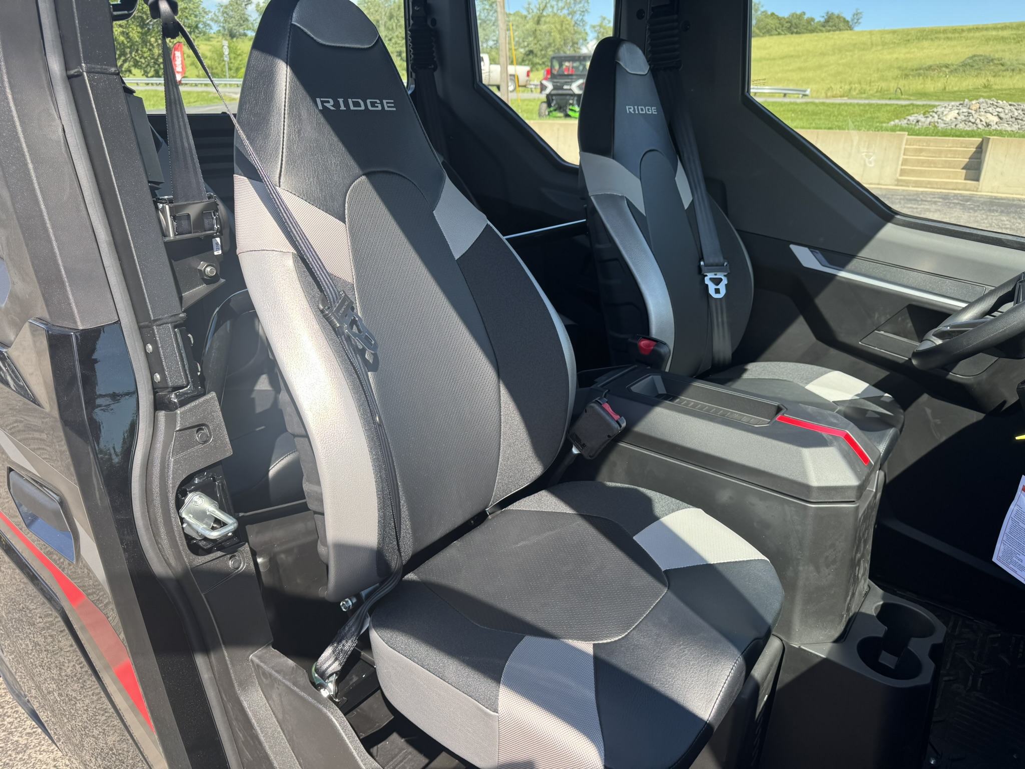 2025 Kawasaki RIDGE® XR Crew HVAC - Metallic Graystone - Photo 9