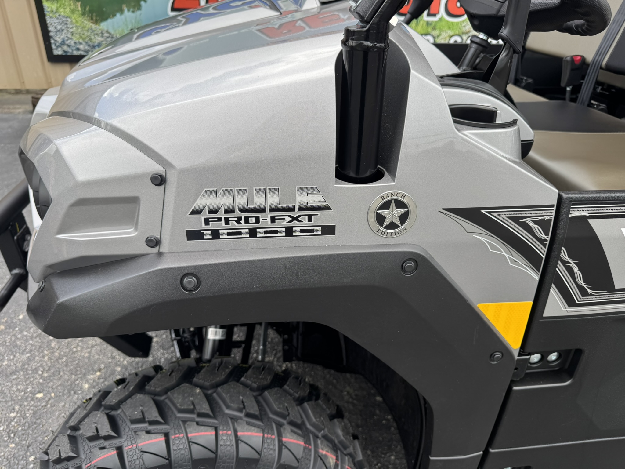 2026 Kawasaki Mule™ PRO-FXT™ 1000 LE Ranch Edition -  Metallic Phantom Silver - Photo 3