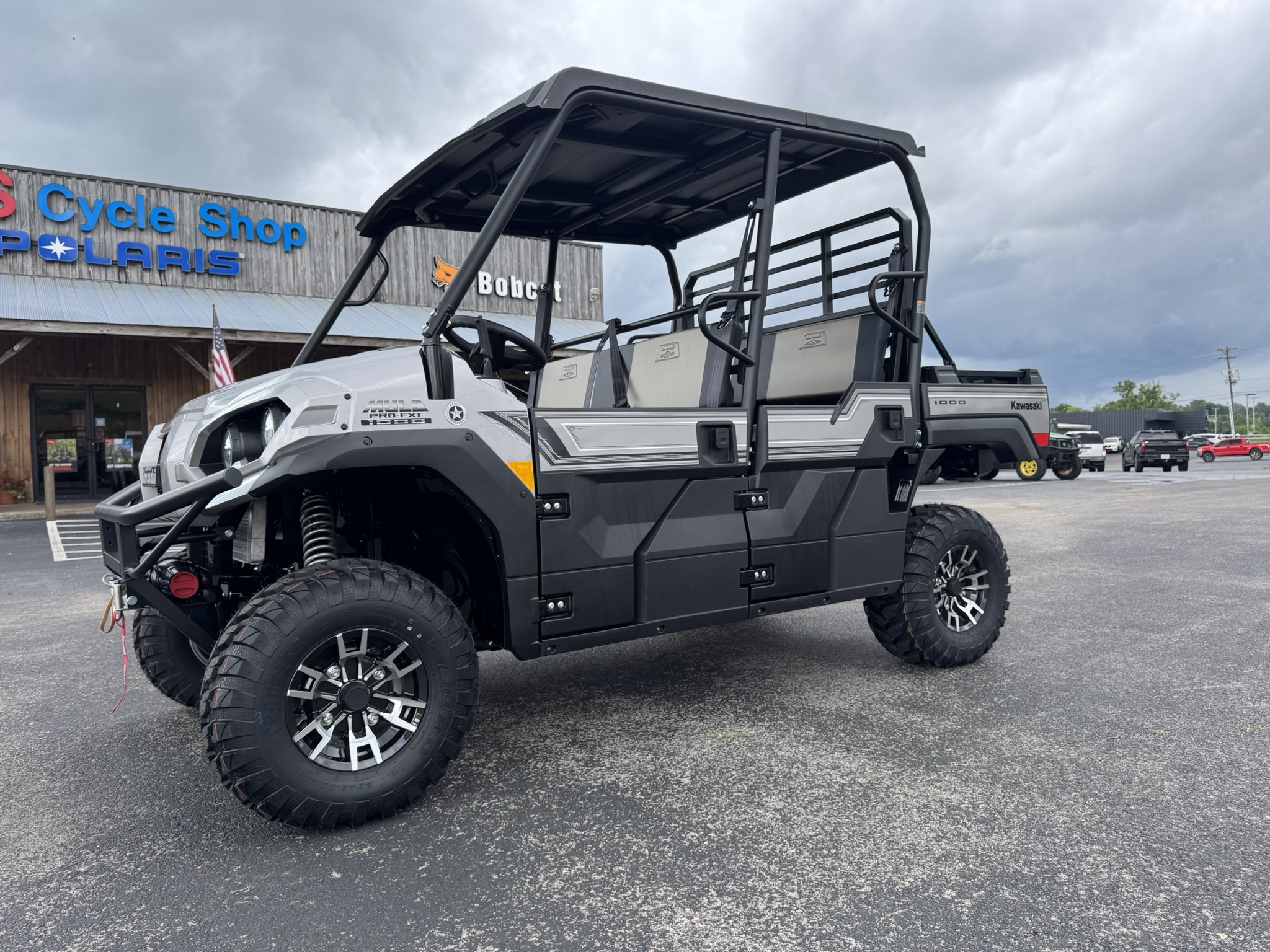 2026 Kawasaki Mule™ PRO-FXT™ 1000 LE Ranch Edition -  Metallic Phantom Silver - Photo 18