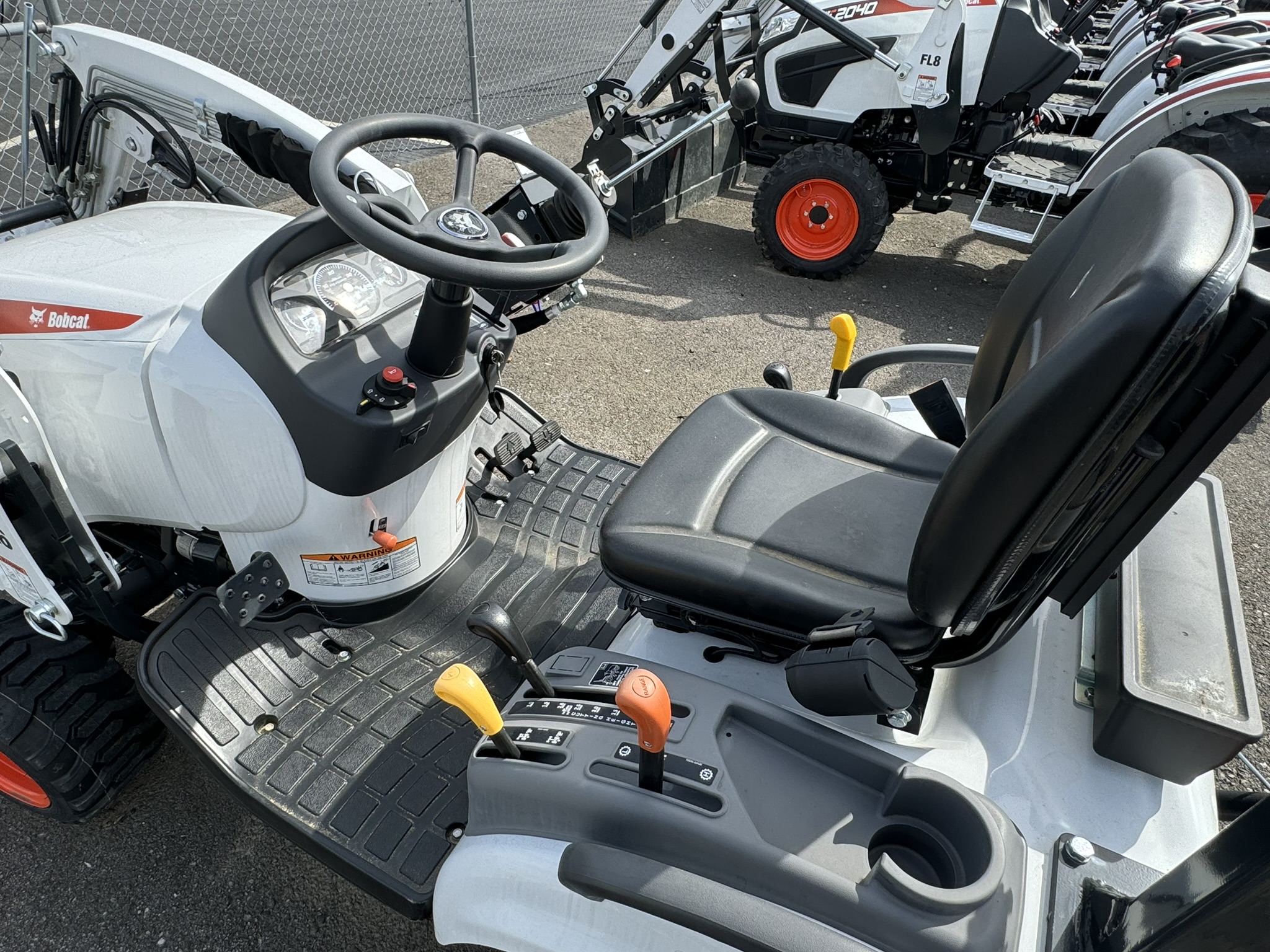 2025 Bobcat CT1021 HST Compact Tractor (cash sale price - loader program / see notes) - Photo 3