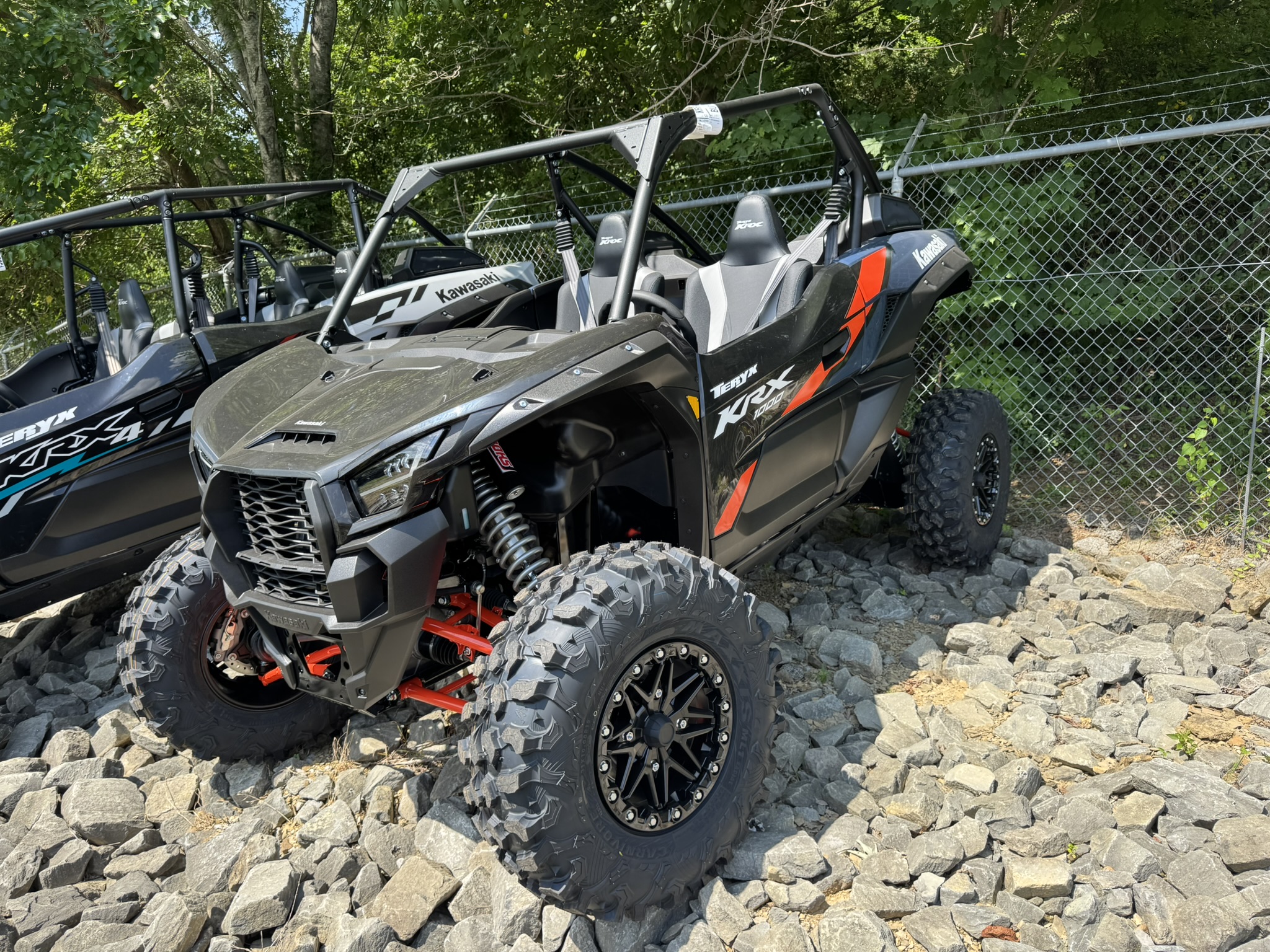 2026 Kawasaki Teryx® KRX™ 1000 - Grayish Blue / Super Black - Photo 2