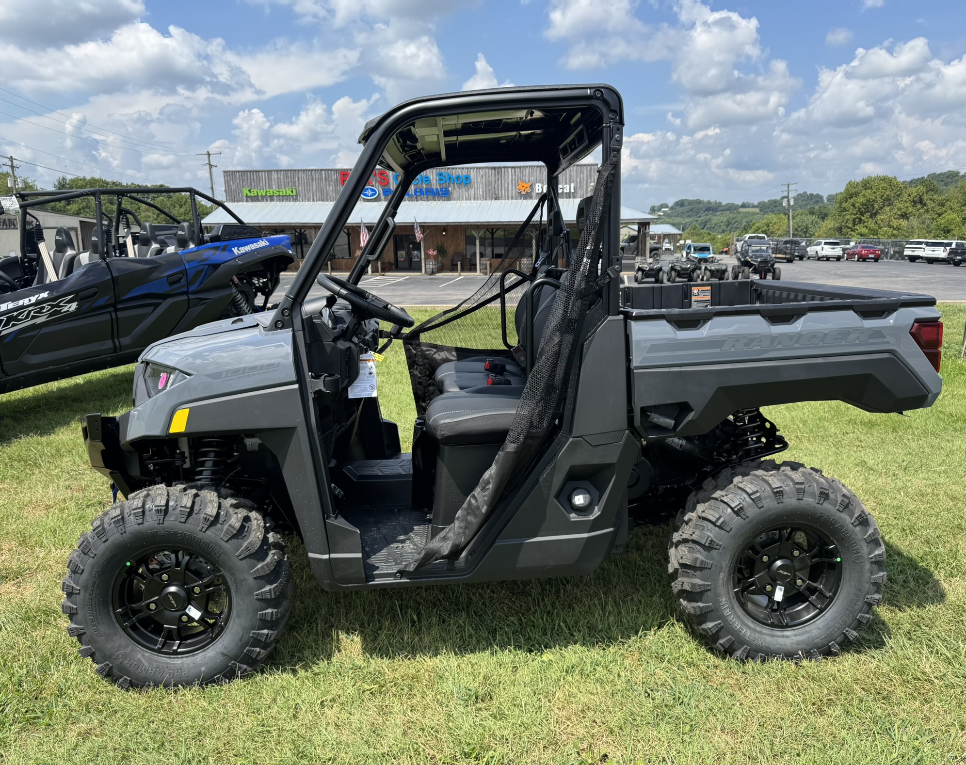 2026 Polaris Ranger XP® 1000 Premium - Stealth Gray