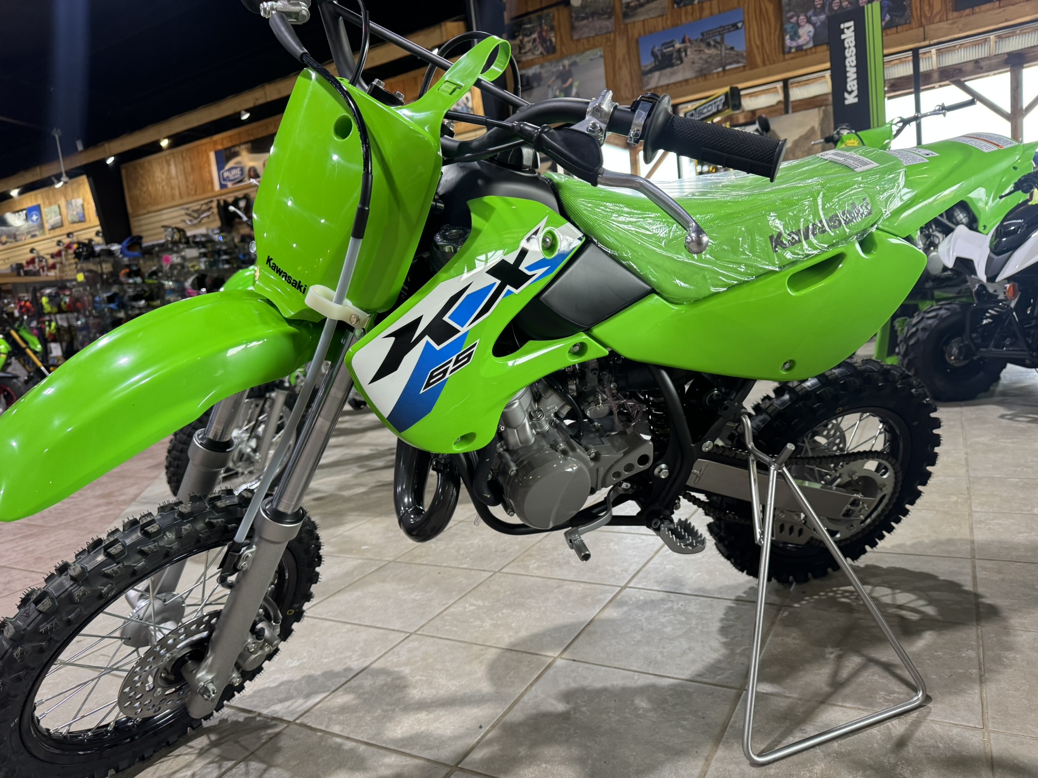 2026 Kawasaki KX™ 65 - LIME - Photo 2