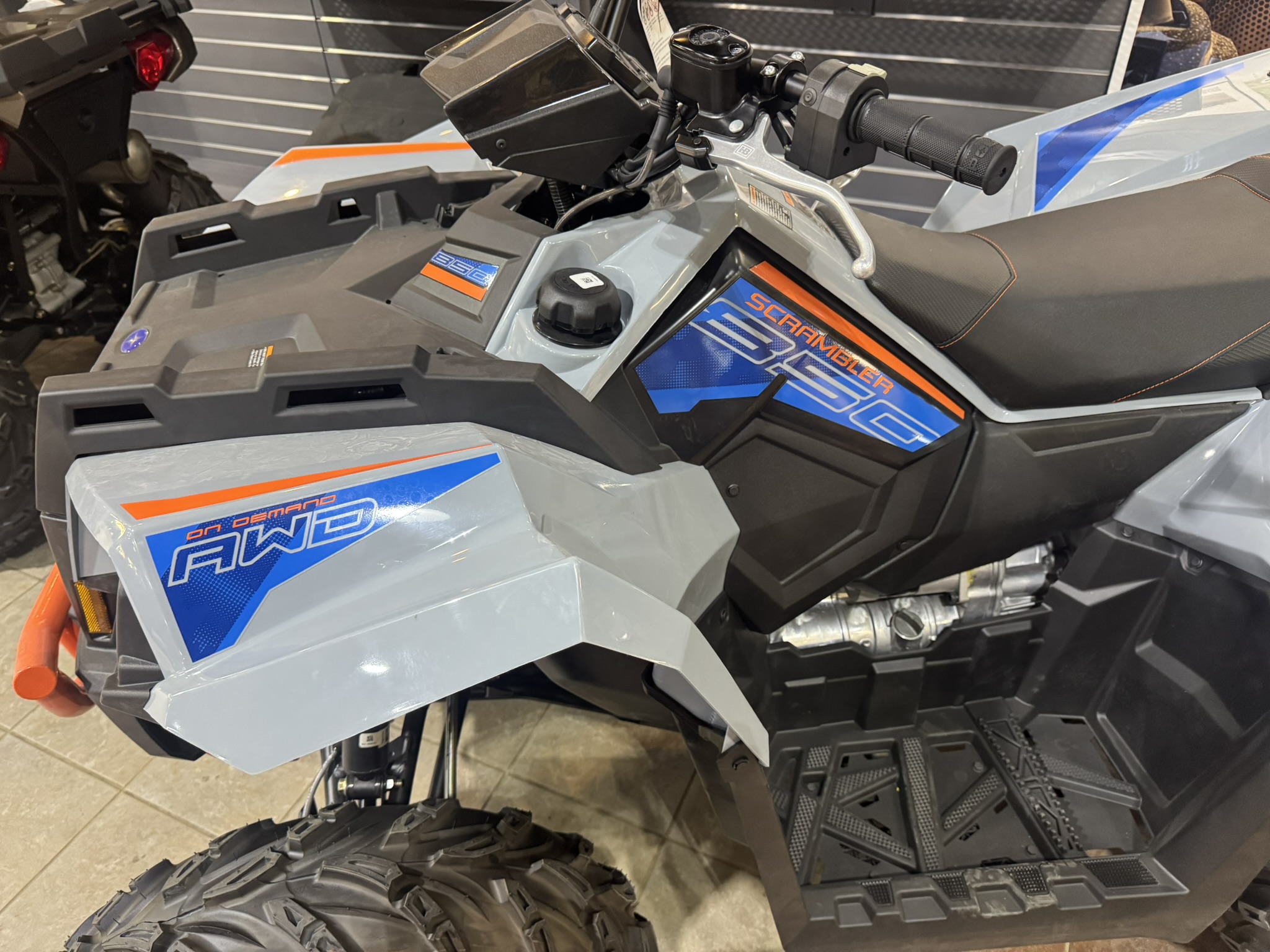2025 Polaris Scrambler® 850 - Storm Gray / Radar Blue - Photo 14