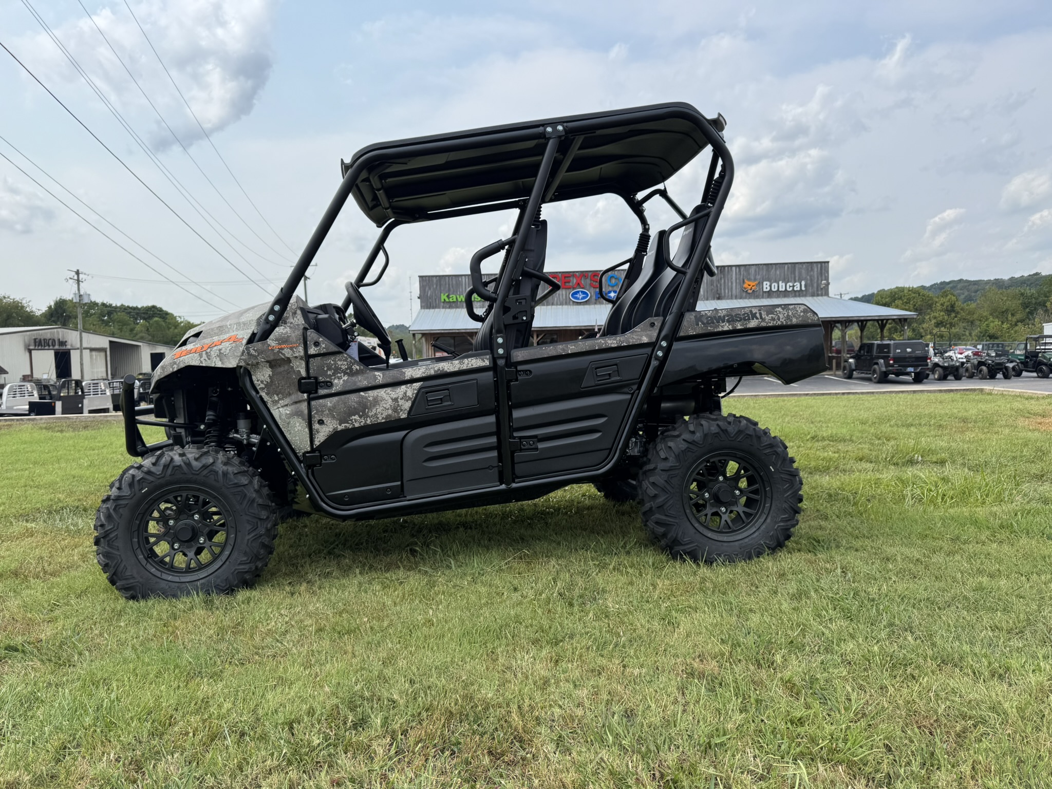 2025 Kawasaki Teryx4™ S Camo - Photo 2