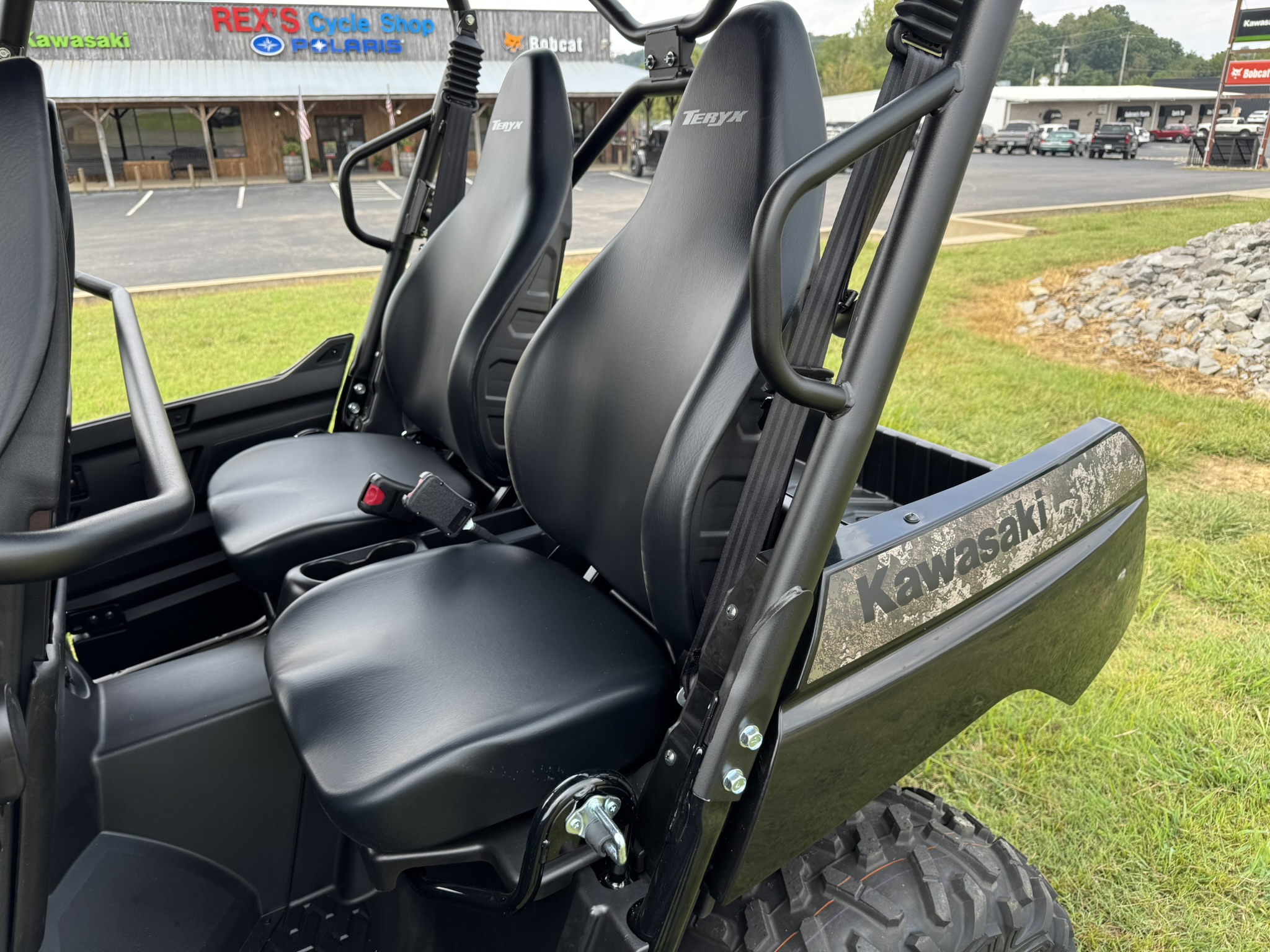 2025 Kawasaki Teryx4™ S Camo - Photo 10