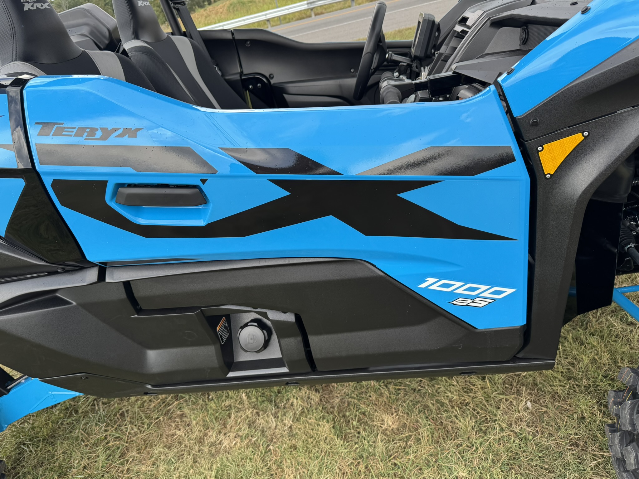 2026 Kawasaki Teryx® KRX™ 1000 eS - Sky Blue / Super Black - Photo 5