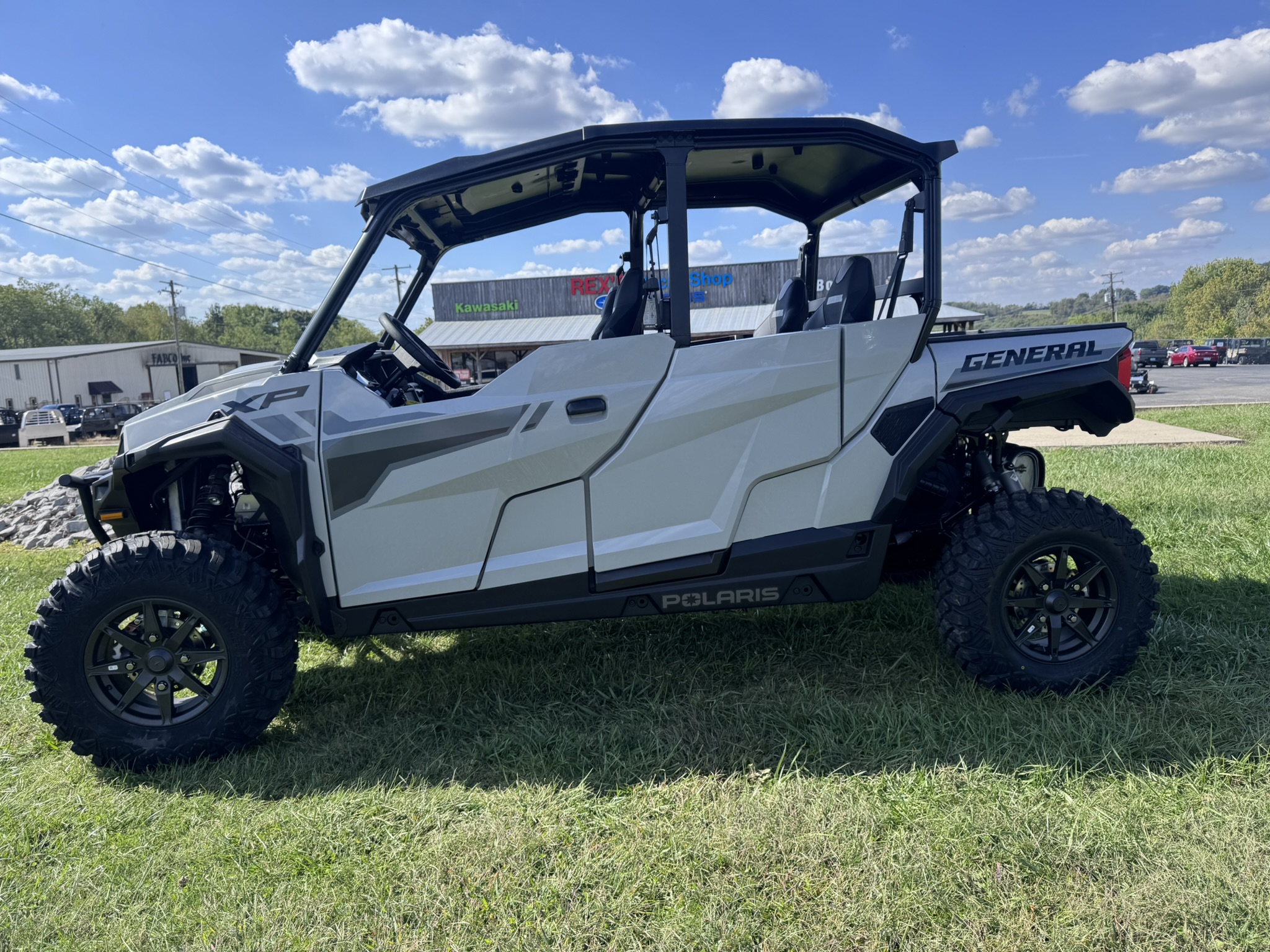2026 Polaris GENERAL® XP 4 1000 Sport - Ghost Gray