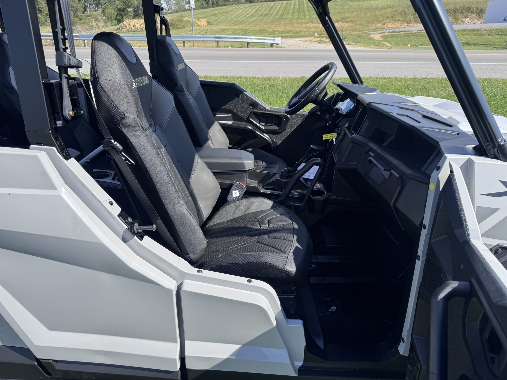 2026 Polaris GENERAL® XP 4 1000 Sport - Ghost Gray - Photo 9