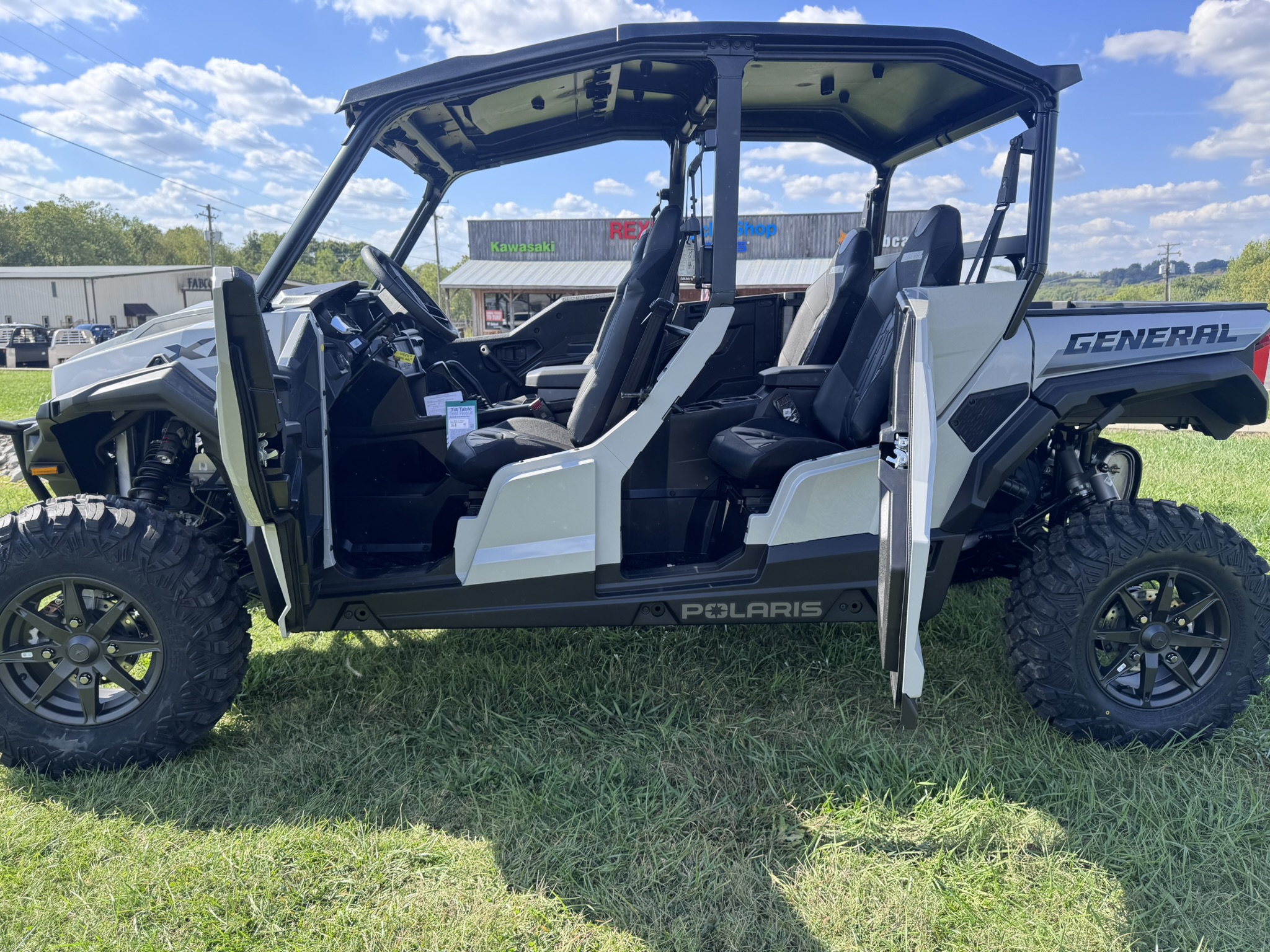 2026 Polaris GENERAL® XP 4 1000 Sport - Ghost Gray - Photo 15