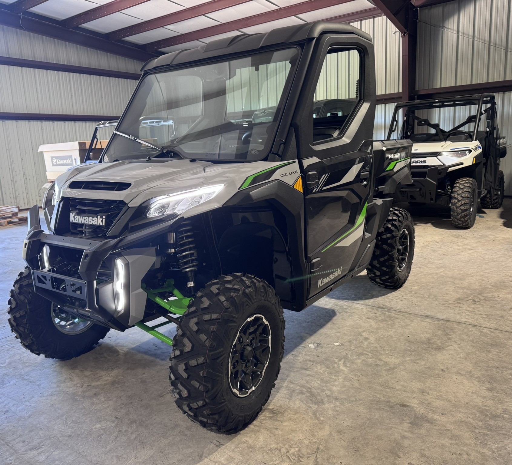 2025 Kawasaki RIDGE® XR Deluxe HVAC - 	Ice Gray - Photo 3