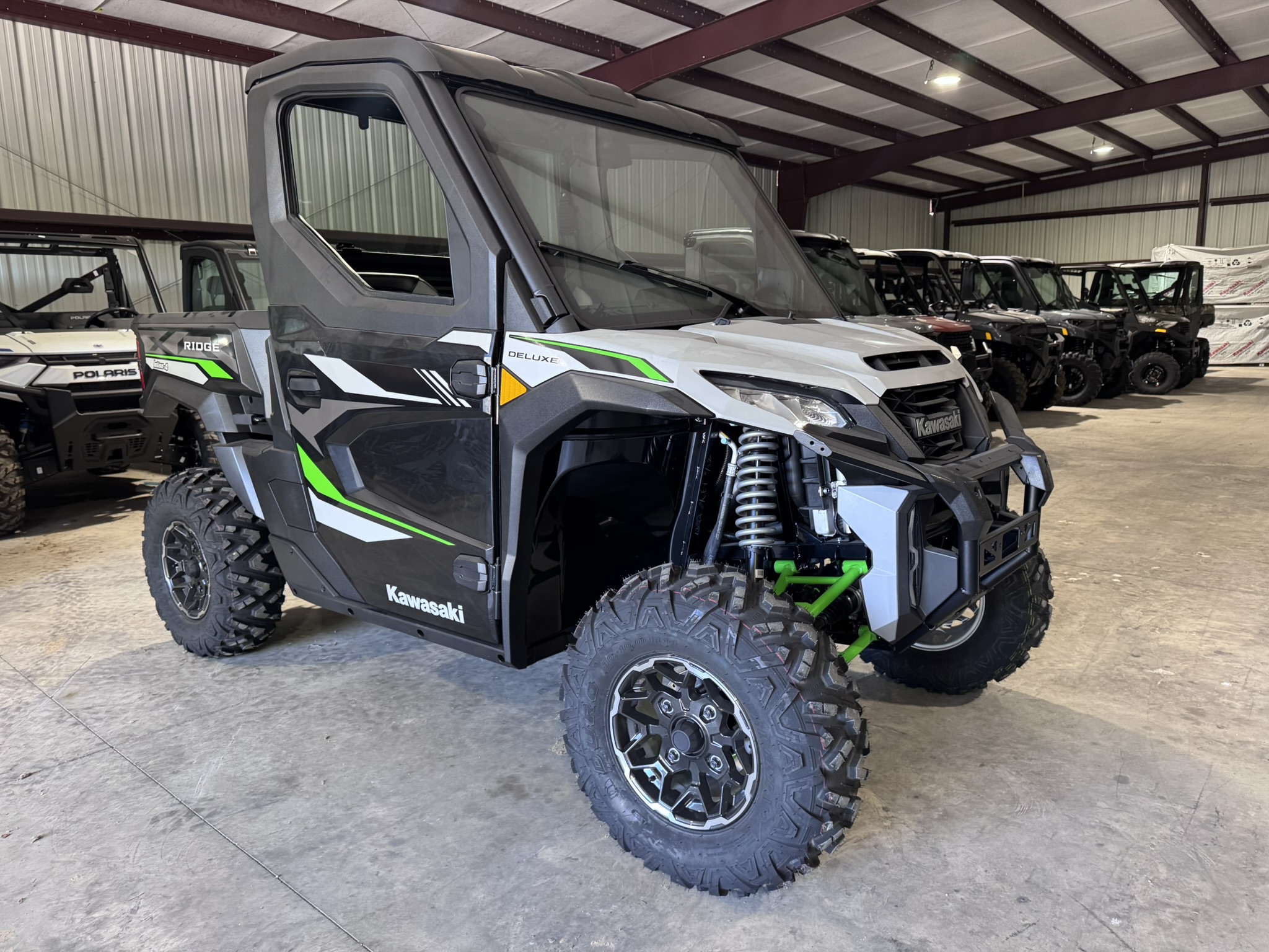 2025 Kawasaki RIDGE® XR Deluxe HVAC - 	Ice Gray - Photo 2