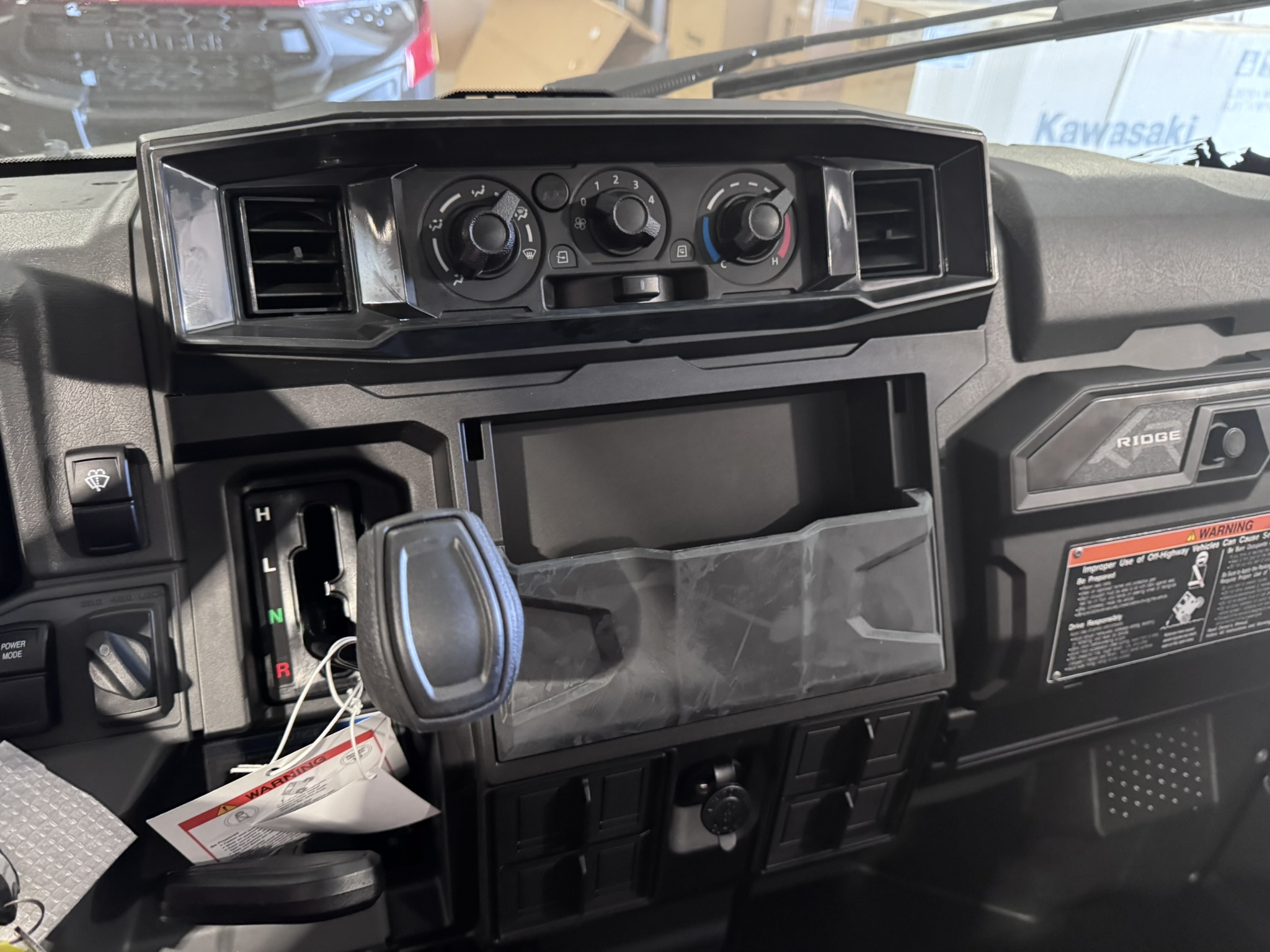 2025 Kawasaki RIDGE® XR Deluxe HVAC - 	Ice Gray - Photo 12