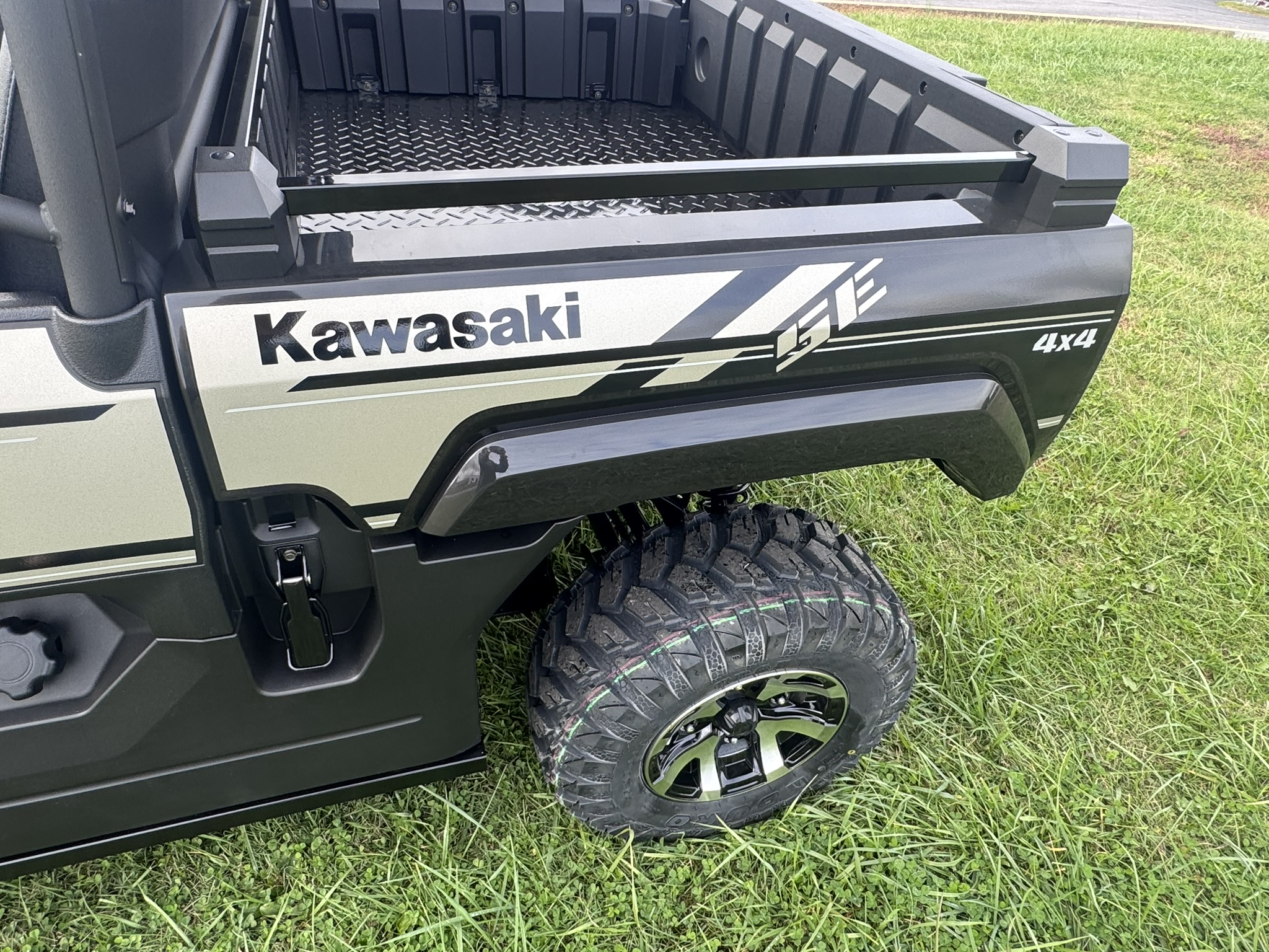 2026 Kawasaki Mule™ PRO-MX™ SE - Gold - Photo 4