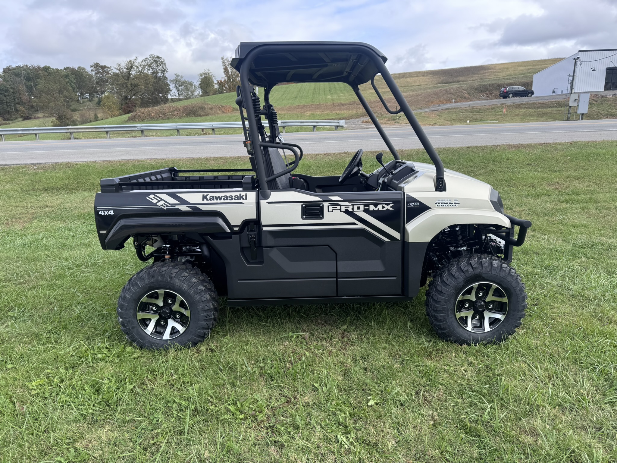 2026 Kawasaki Mule™ PRO-MX™ SE - Gold - Photo 6