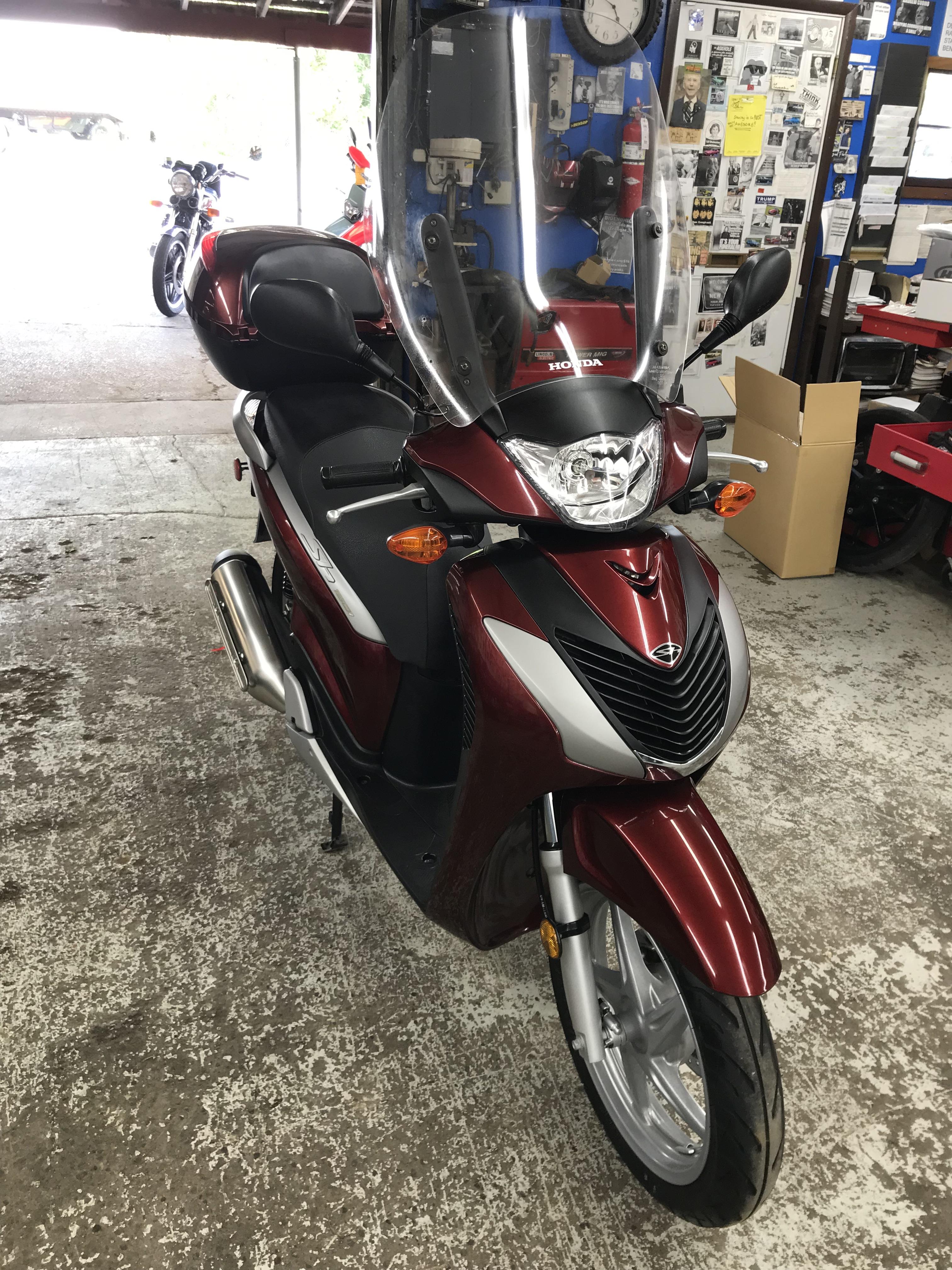 2010 Honda SH150i - Photo 5
